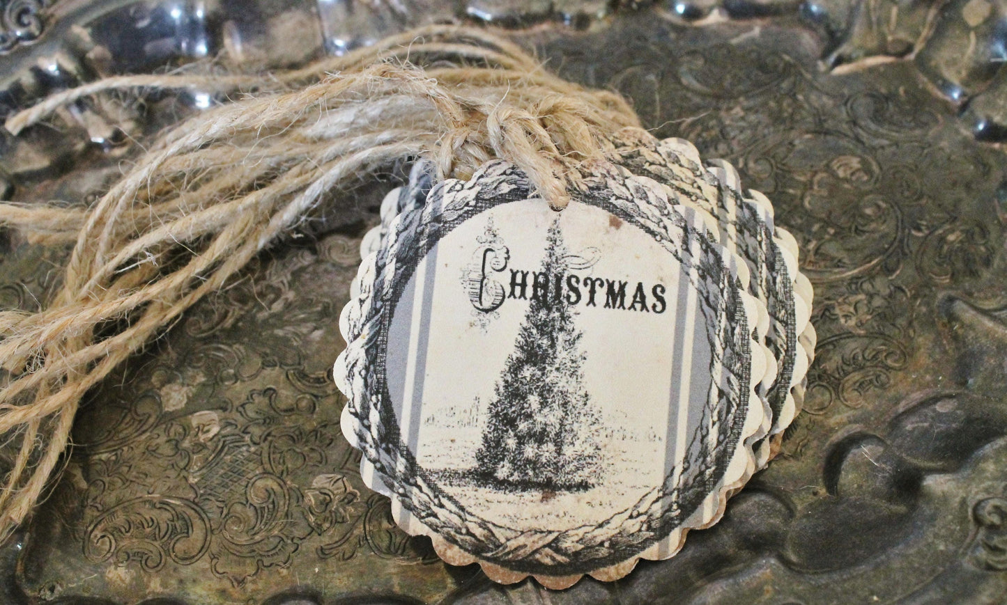 Christmas Gift Tags Vintage Pine TREE Farmhouse Christmas Grain Sack Card French Shabby Gift Wrap Scallop Circle Primitive Rustic Grungy