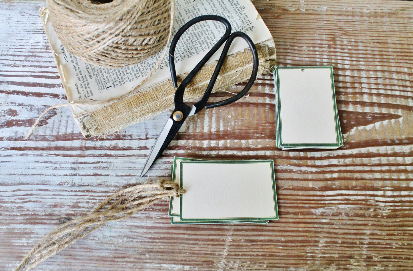 Vintage Green Parcel Gift Tags – Aged Label Style (Set of 8)