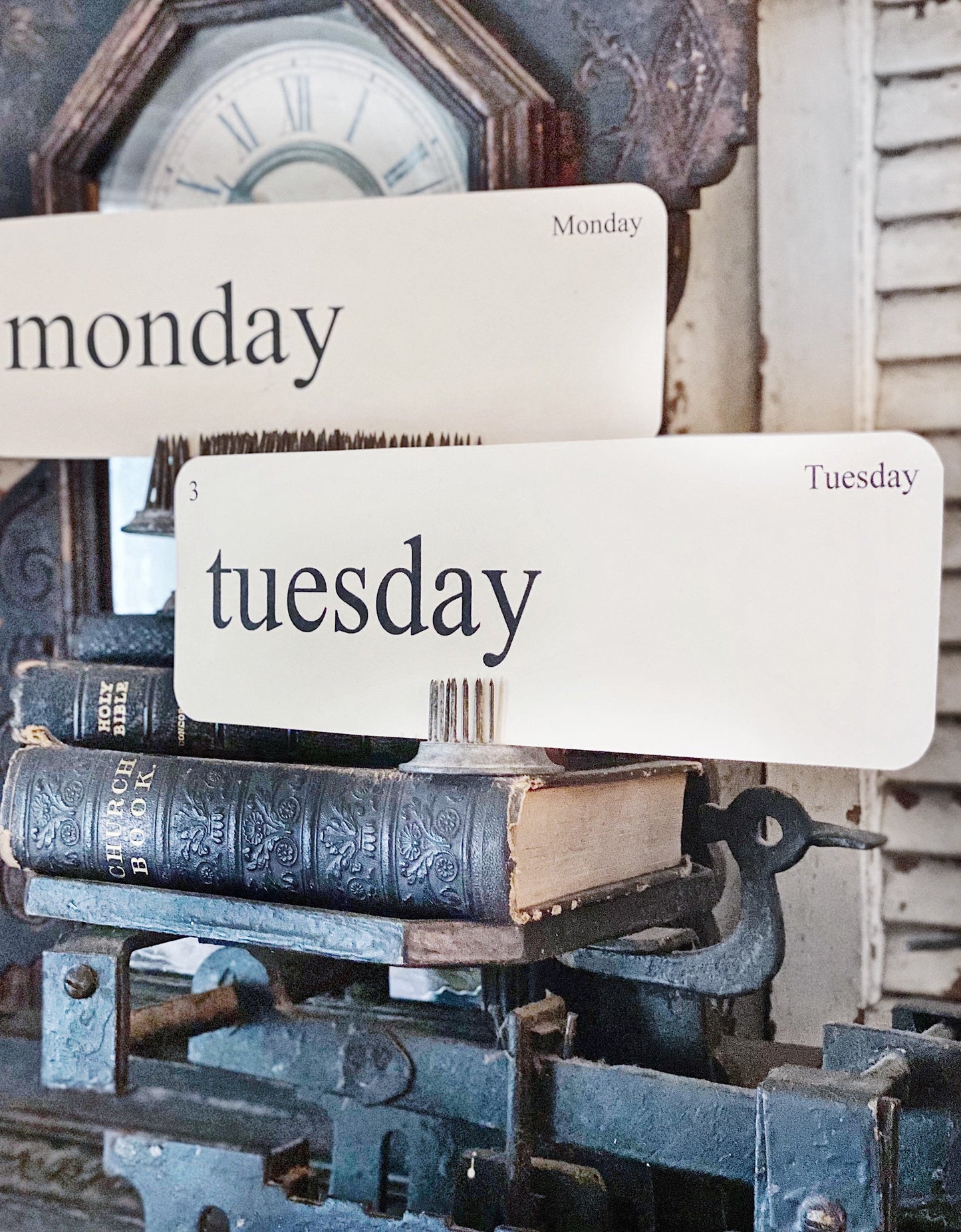DAYS of the Week Flash Cards LARGE Vintage Inspired Word Flashcard SET of 8 Farmhouse Decor Cottage Party Favor Banner