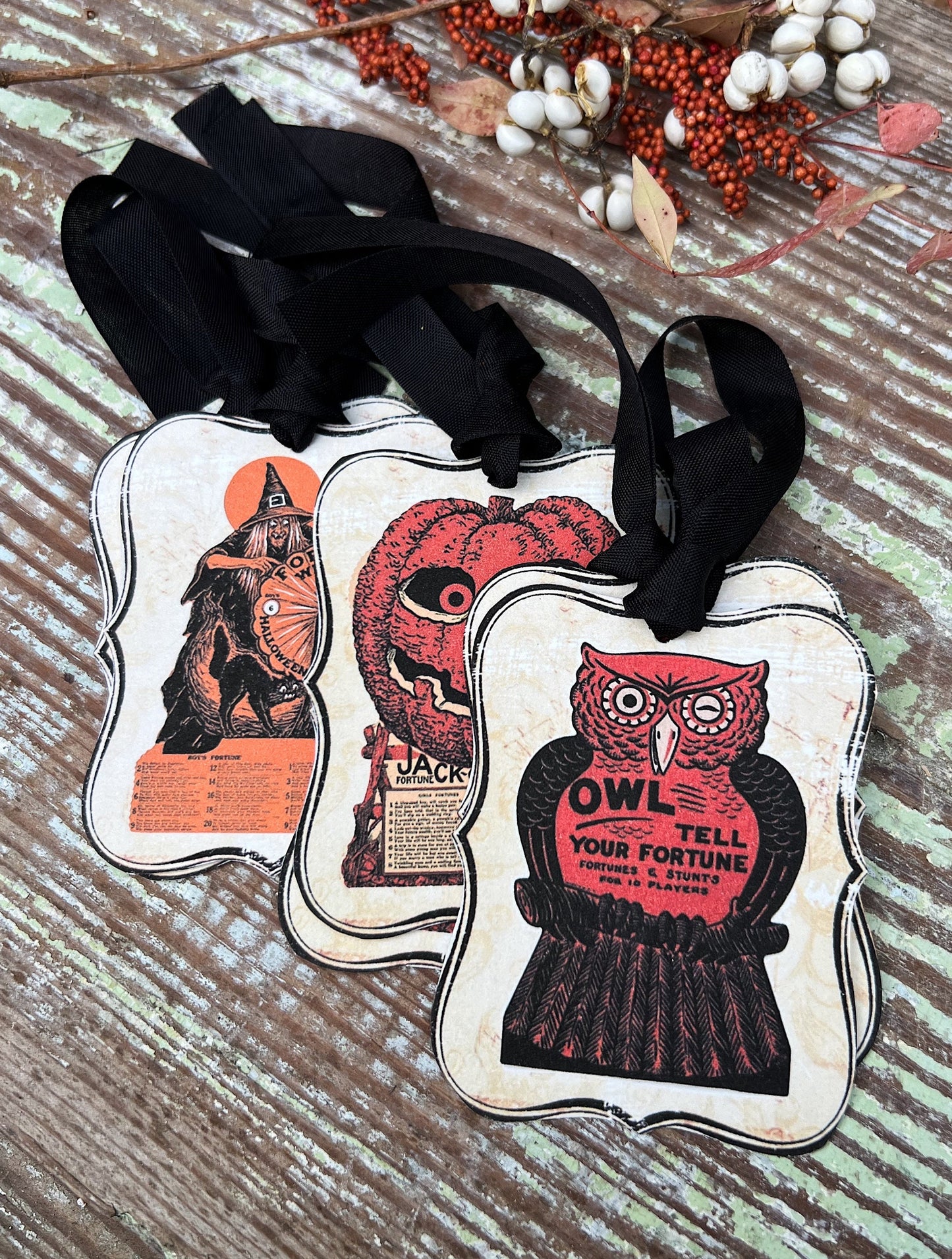 HALLOWEEN Gift Tags RETRO Vintage Black Bracket Scull Farmhouse Decor Grungy Party Favor Halloween Card Tag Owl Pumpkin Witch Black Cat Fall