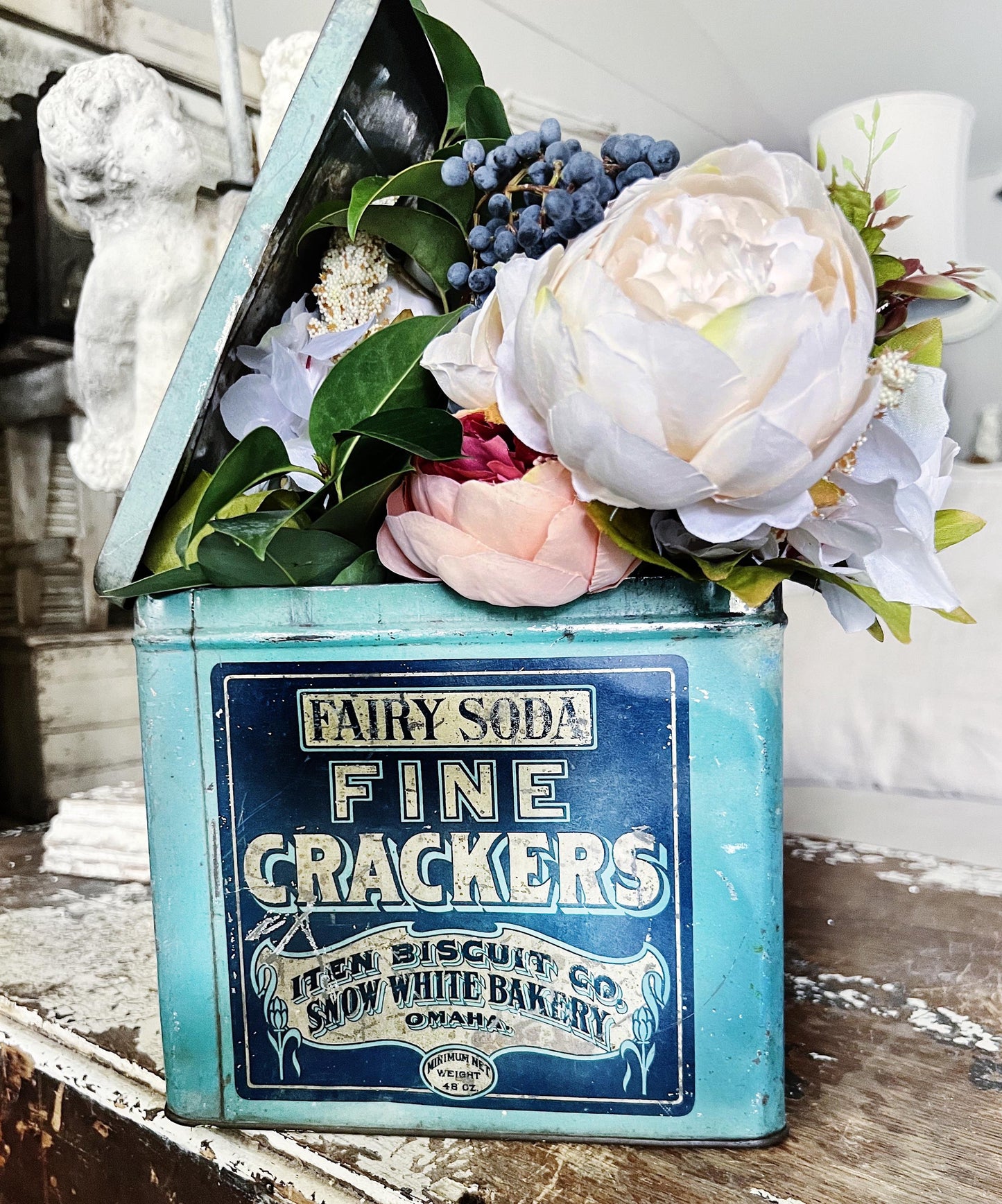 Antique Fairy Soda Fine Crackers Can Tin Canister Metal Box with Lid Vintage Farmhouse Decor Blue Box Gar Iten Biscuit Co Snow White Bakery
