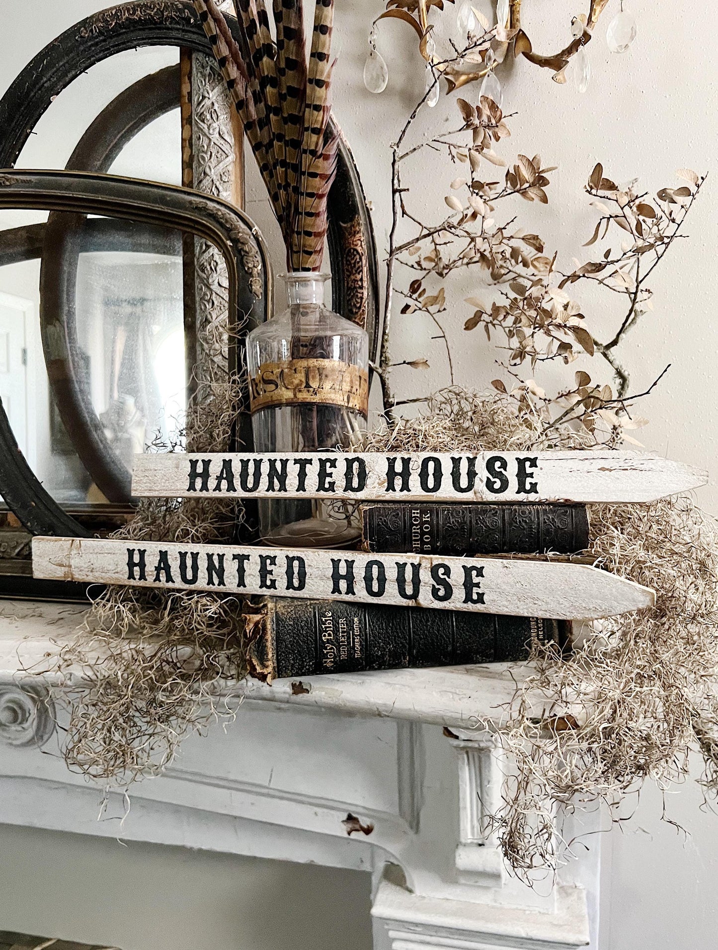 HAUNTED HOUSE Arrow Sign HALLOWEEN Fall Vintage Salvage Barn Wood Reclaimed White Chippy Paint Farmhouse Decor Architectural Black White