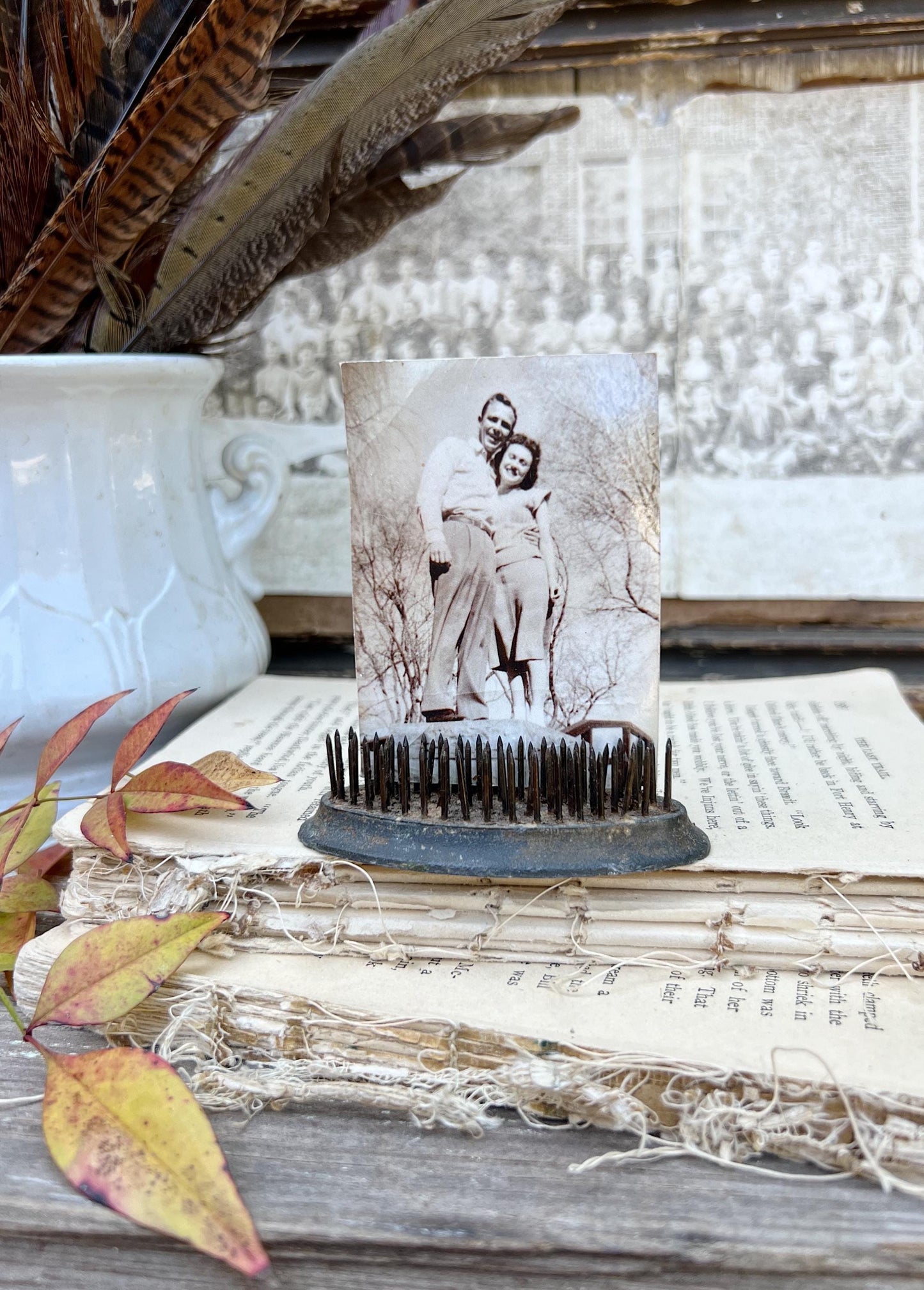 Vintage Metal Floral Frog OVAL Flower Holder Farmhouse Decor Garden Photo Spike Comb