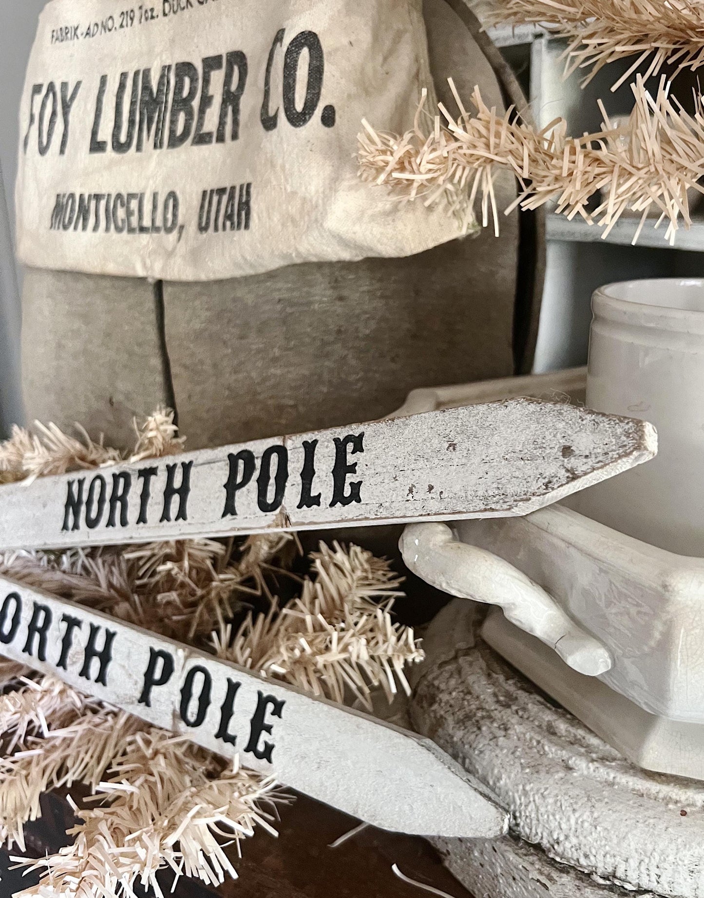NORTH POLE Arrow Sign CHRISTMAS Fall Vintage Salvage Barn Wood Reclaimed White Chippy Paint Farmhouse Decor Architectural Black White