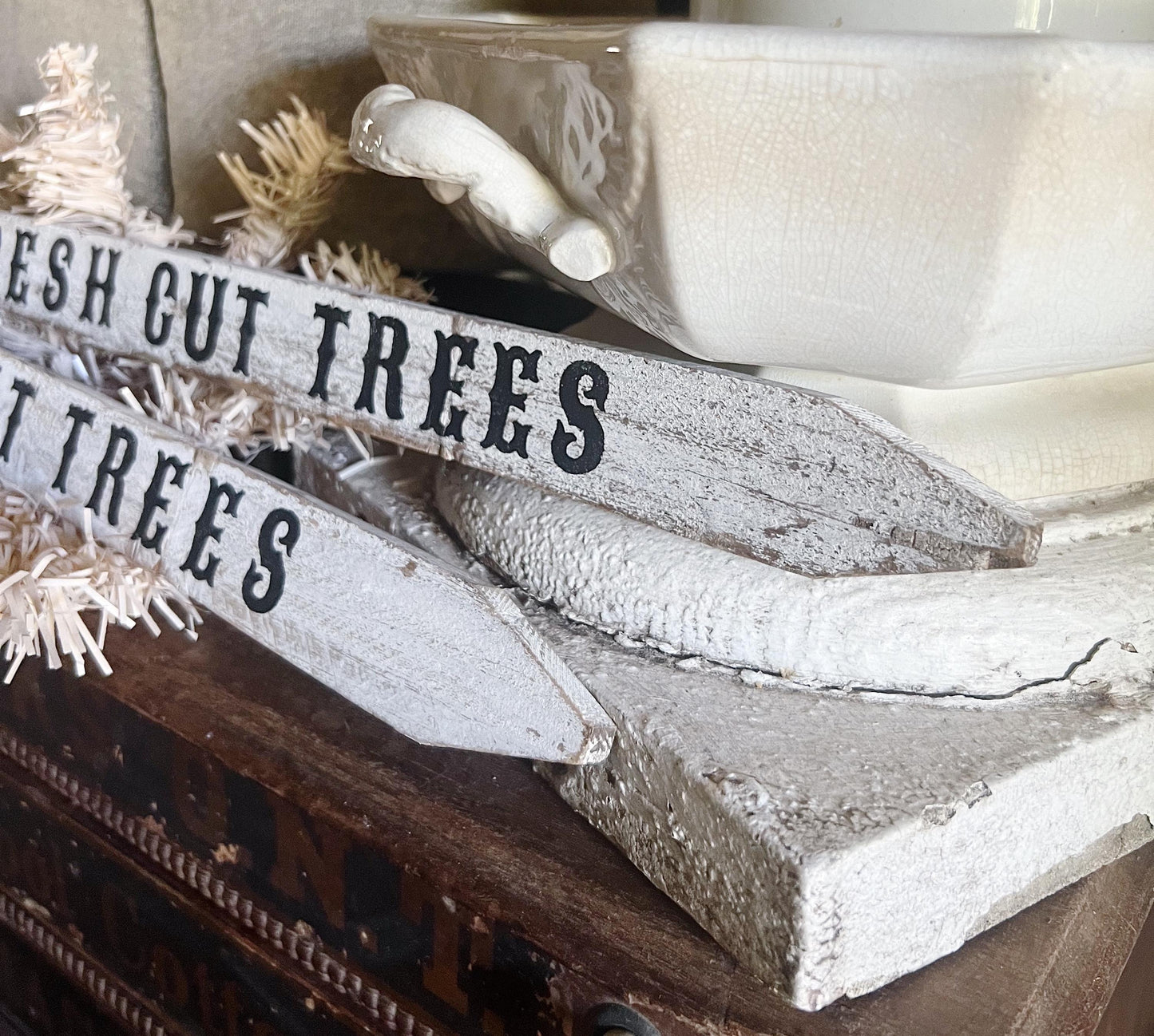 FRESH CUT TREES Arrow Sign Christmas Fall Vintage Salvage Barn Wood Reclaimed White Chippy Paint Farmhouse Decor Architectural Black White