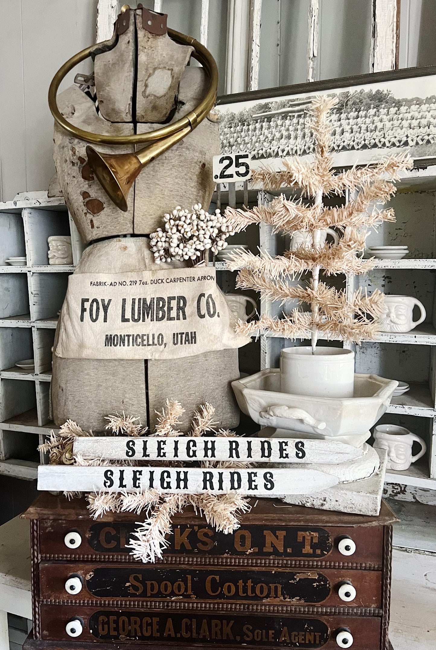 SLEIGH RIDES Arrow Sign CHRISTMAS Winter Vintage Salvage Barn Wood Reclaimed White Chippy Paint Farmhouse Decor Architectural Black White