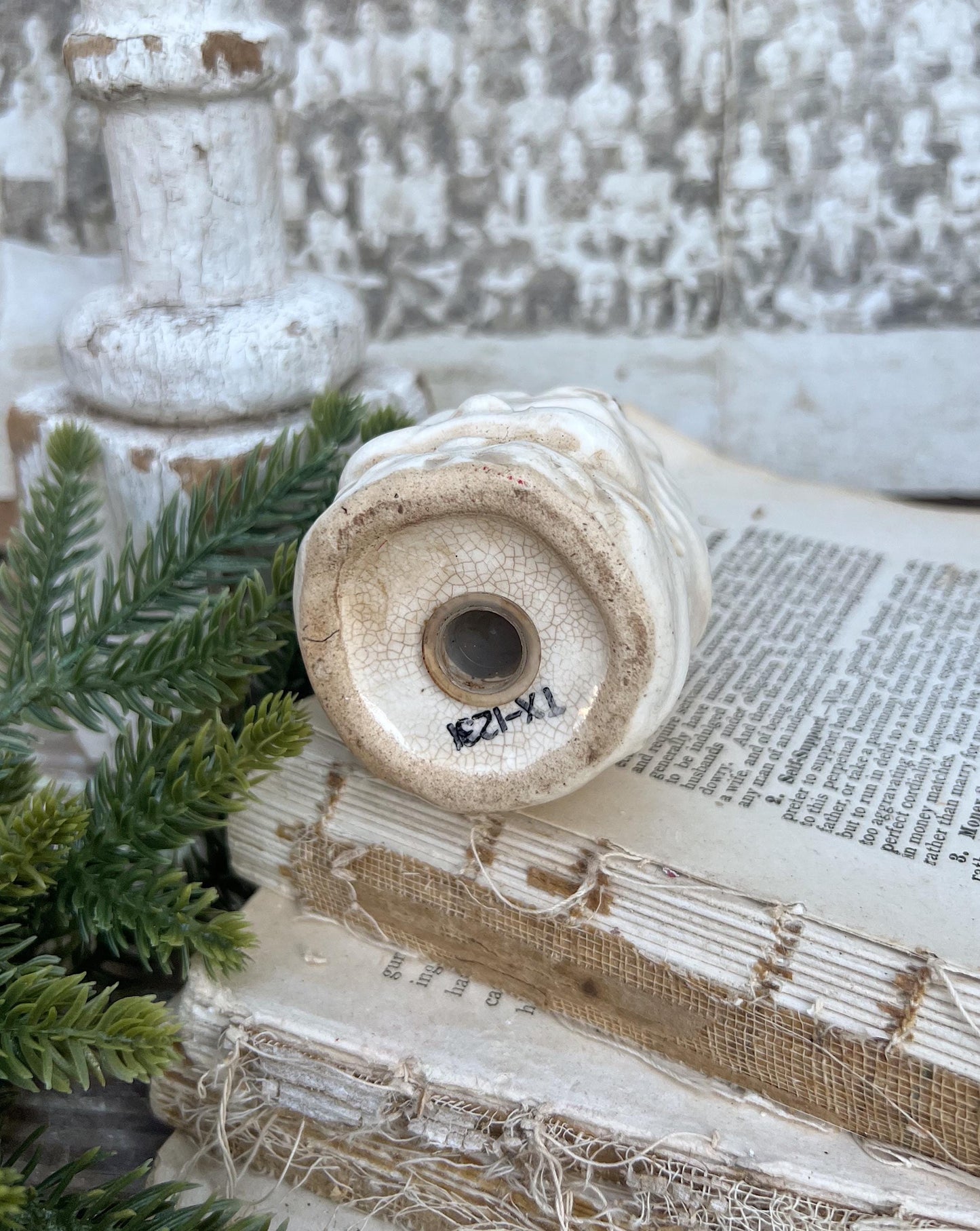 Vintage Ironstone Santa Claus Salt Shaker Creamy WHITE Crazed Stained Farmhouse Christmas Decor