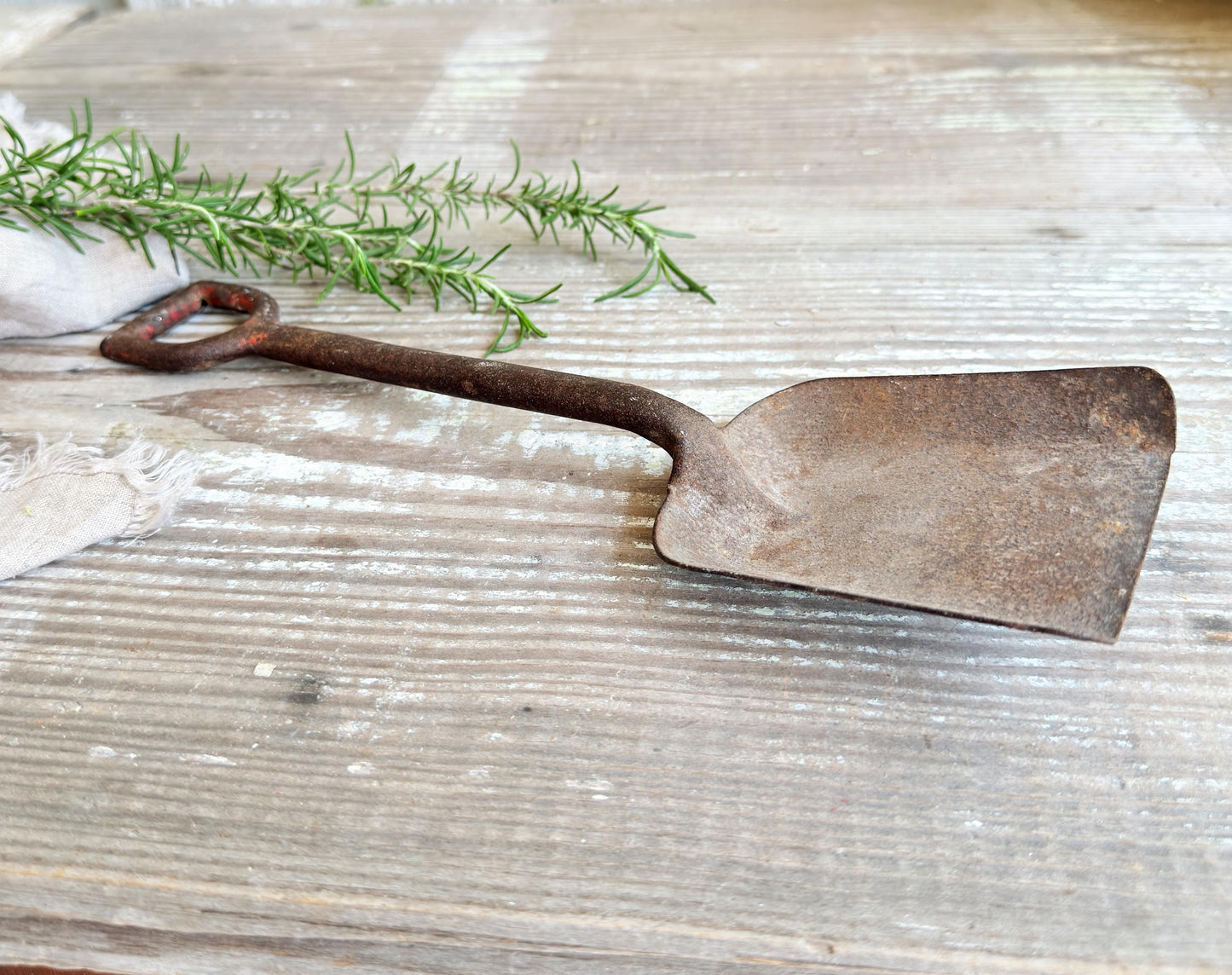Vintage Child Shovel Toy RED Chippy Paint Metal Farmhouse Decor Industrial Salvage