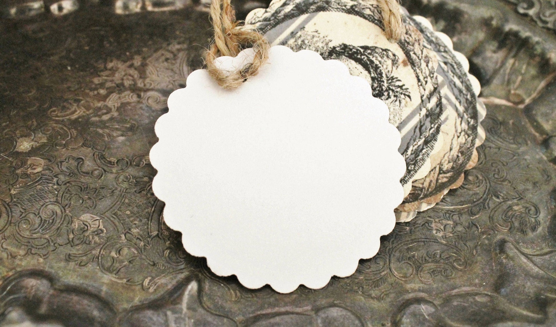 Christmas Gift Tags Vintage Pine TREE Farmhouse Christmas Grain Sack Card French Shabby Gift Wrap Scallop Circle Primitive Rustic Grungy
