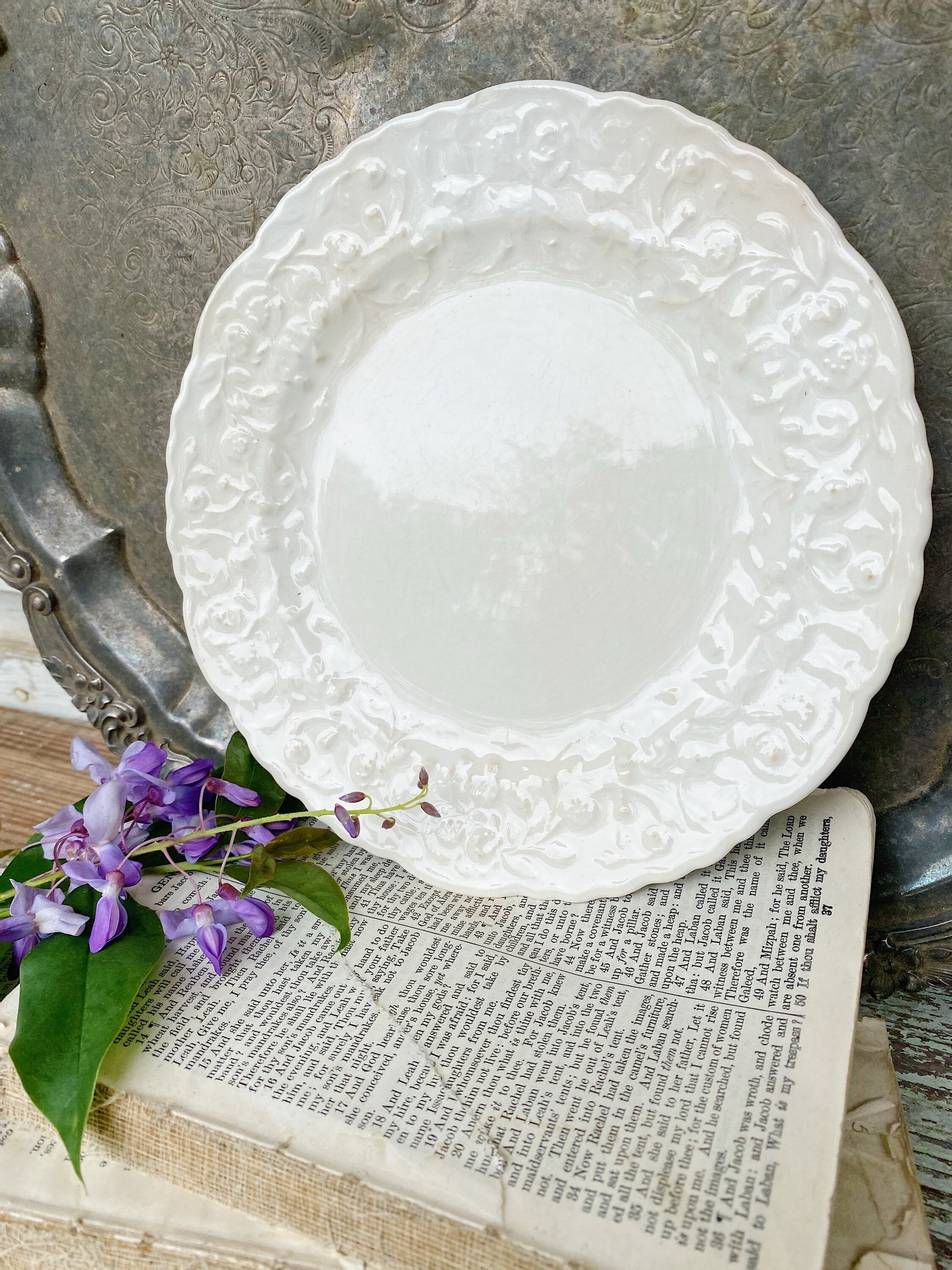 Antique Creamy White Ironstone Bowl ROSE POINT Pope Gosser PLATE Dessert Salad Embossed Scallop Farmhouse Decor Grungy Crazing