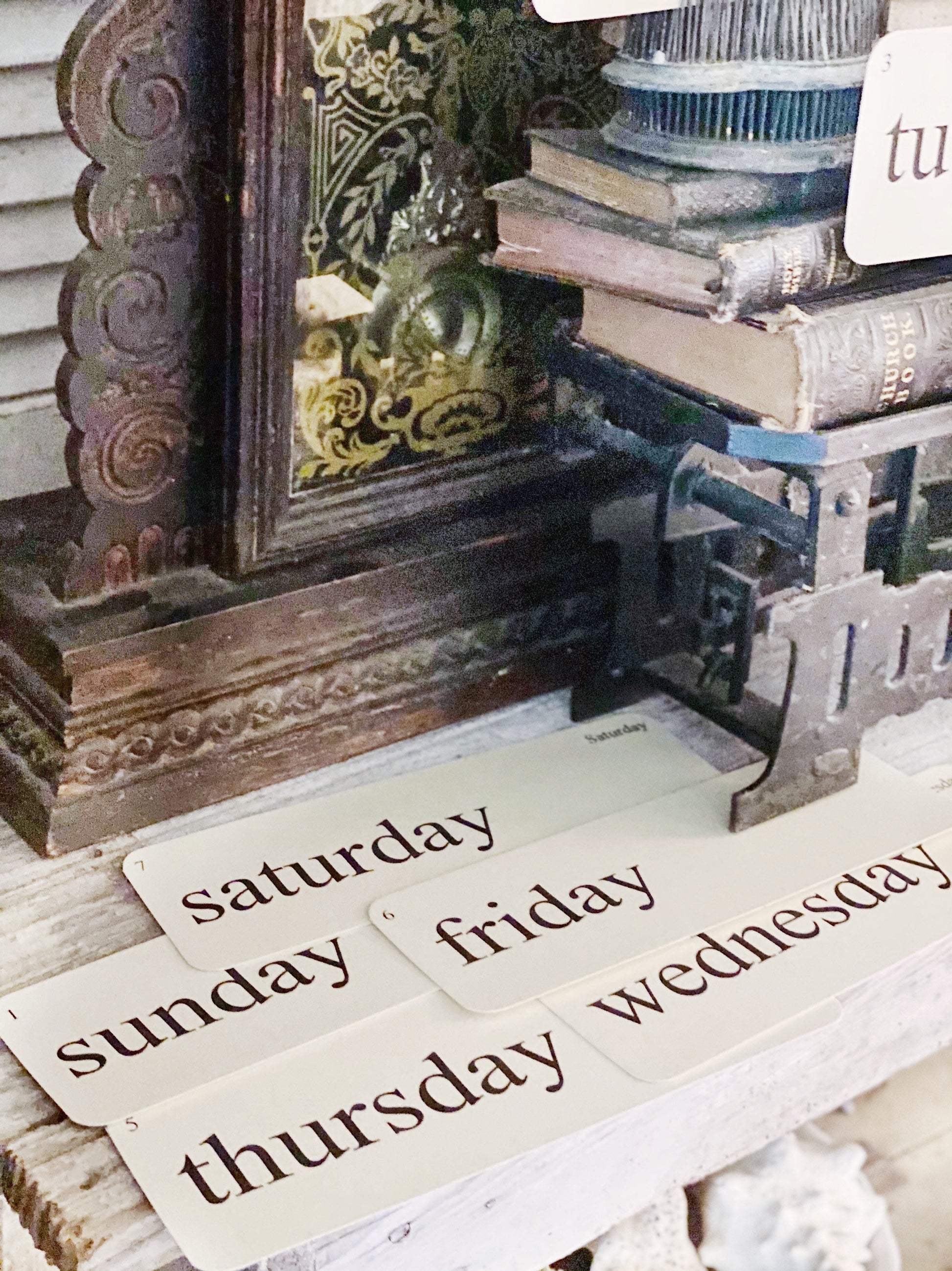 DAYS of the Week Flash Cards LARGE Vintage Inspired Word Flashcard SET of 8 Farmhouse Decor Cottage Party Favor Banner