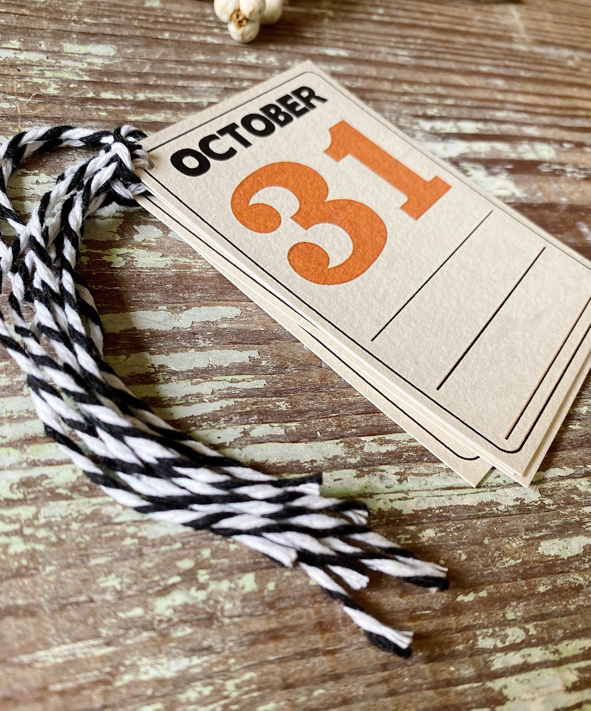 HALLOWEEN OCTOBER 31st Retro Gift Tags Vintage Orange Farmhouse Decor Grungy Party Favor Vintage Halloween Card Ledger Fall