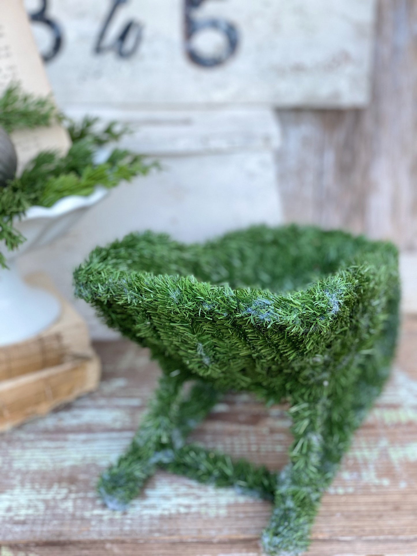 Vintage Garland SLEIGH GREEN Farmhouse Christmas Primitive Decoration LARGE Santa Sled