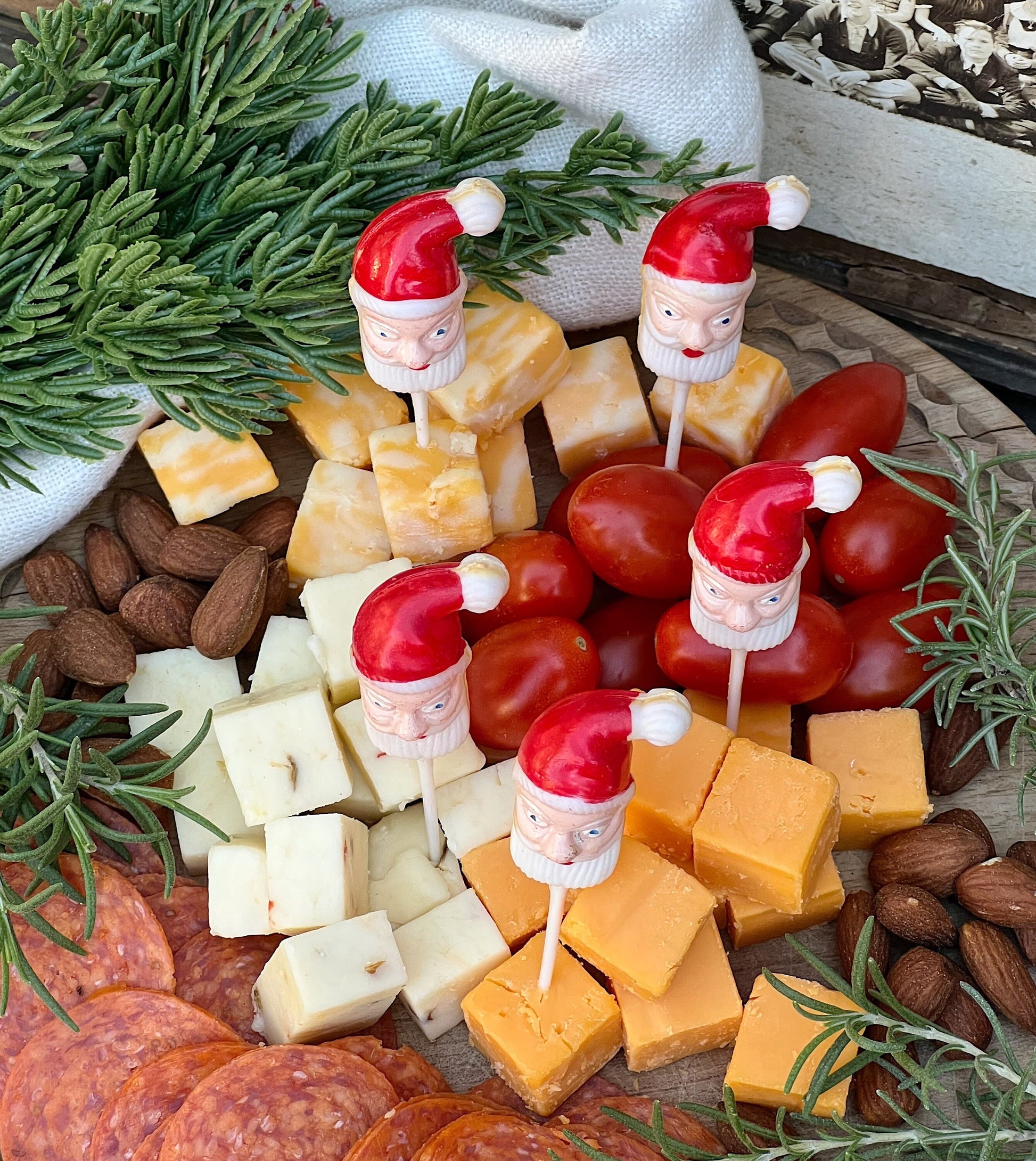 Vintage Santa Claus TOOTHPICKS Set of 5 Cupcake Hors d’oeuvres Farmhouse Christmas Decor Retro Party Supplies