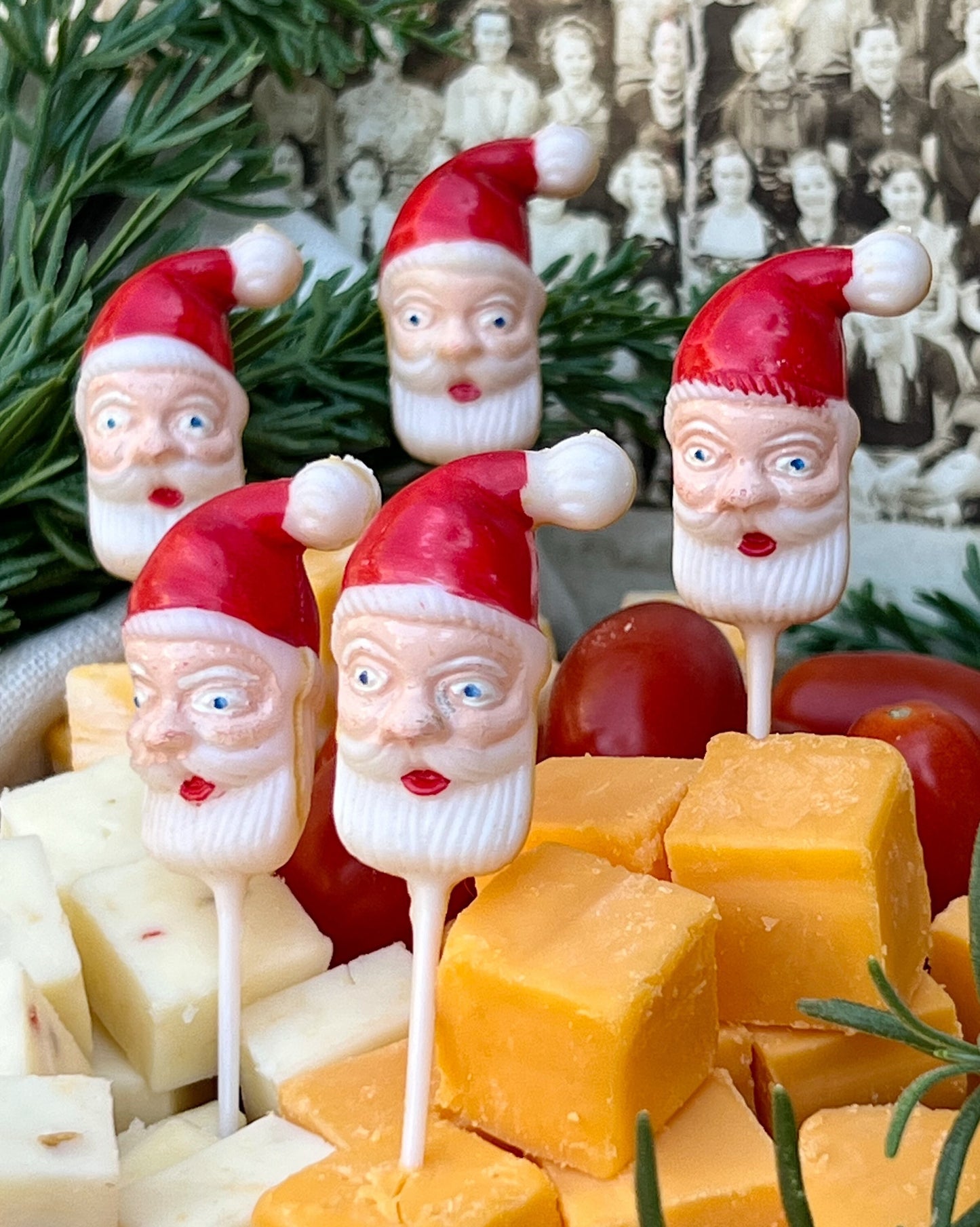 Vintage Santa Claus TOOTHPICKS Set of 5 Cupcake Hors d’oeuvres Farmhouse Christmas Decor Retro Party Supplies