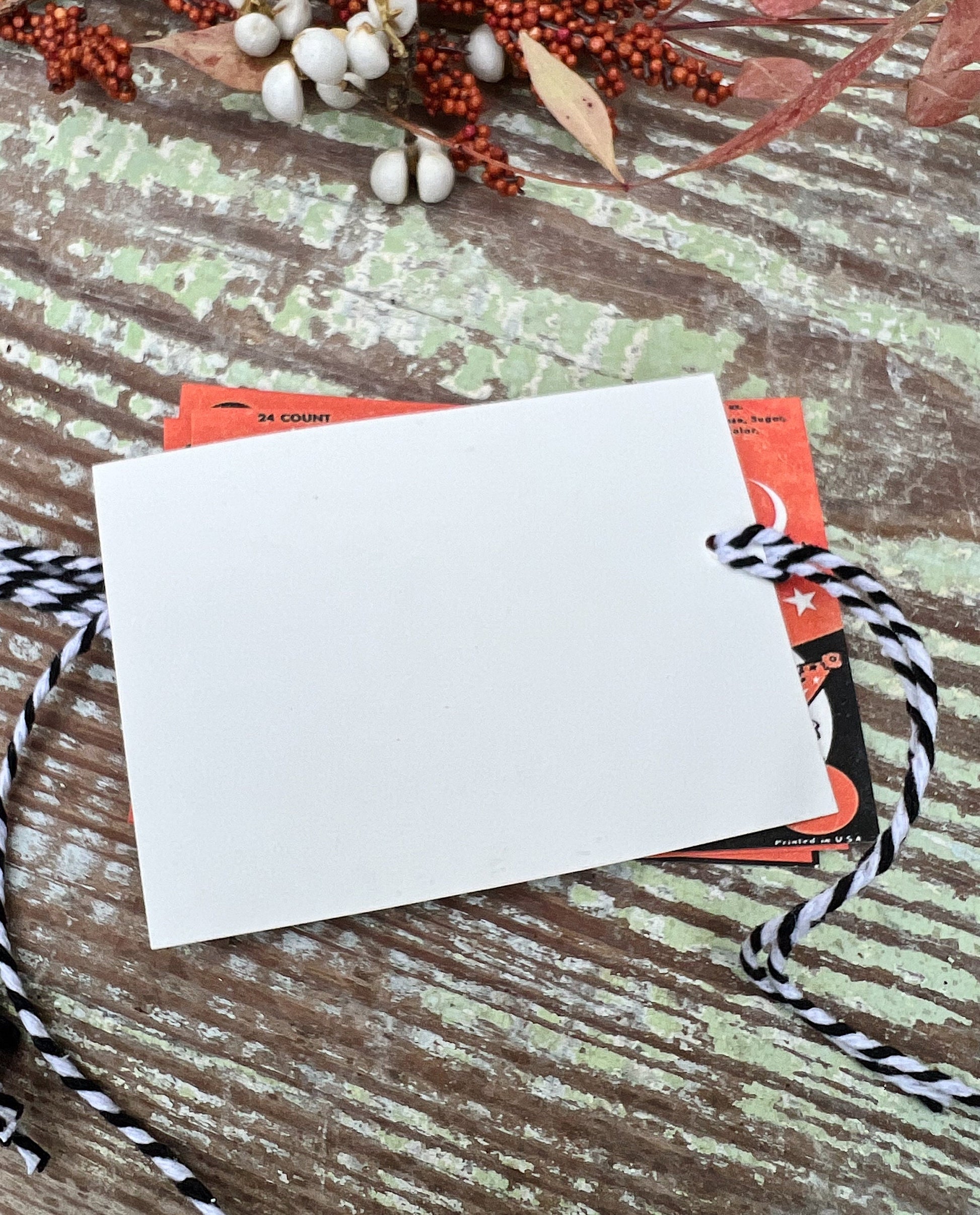 HALLOWEEN WITCH SPARKLER Retro Gift Tags Vintage Orange Farmhouse Decor Grungy Party Favor Vintage Halloween Card Fall