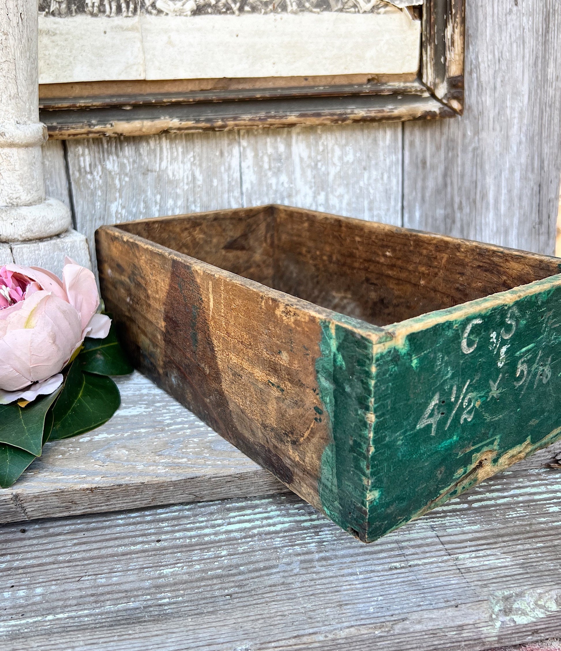 Antique Primitive Wooden Box Parts Crate Dovetaile Drawer Farmhouse Garden Spring Decor Green Paint