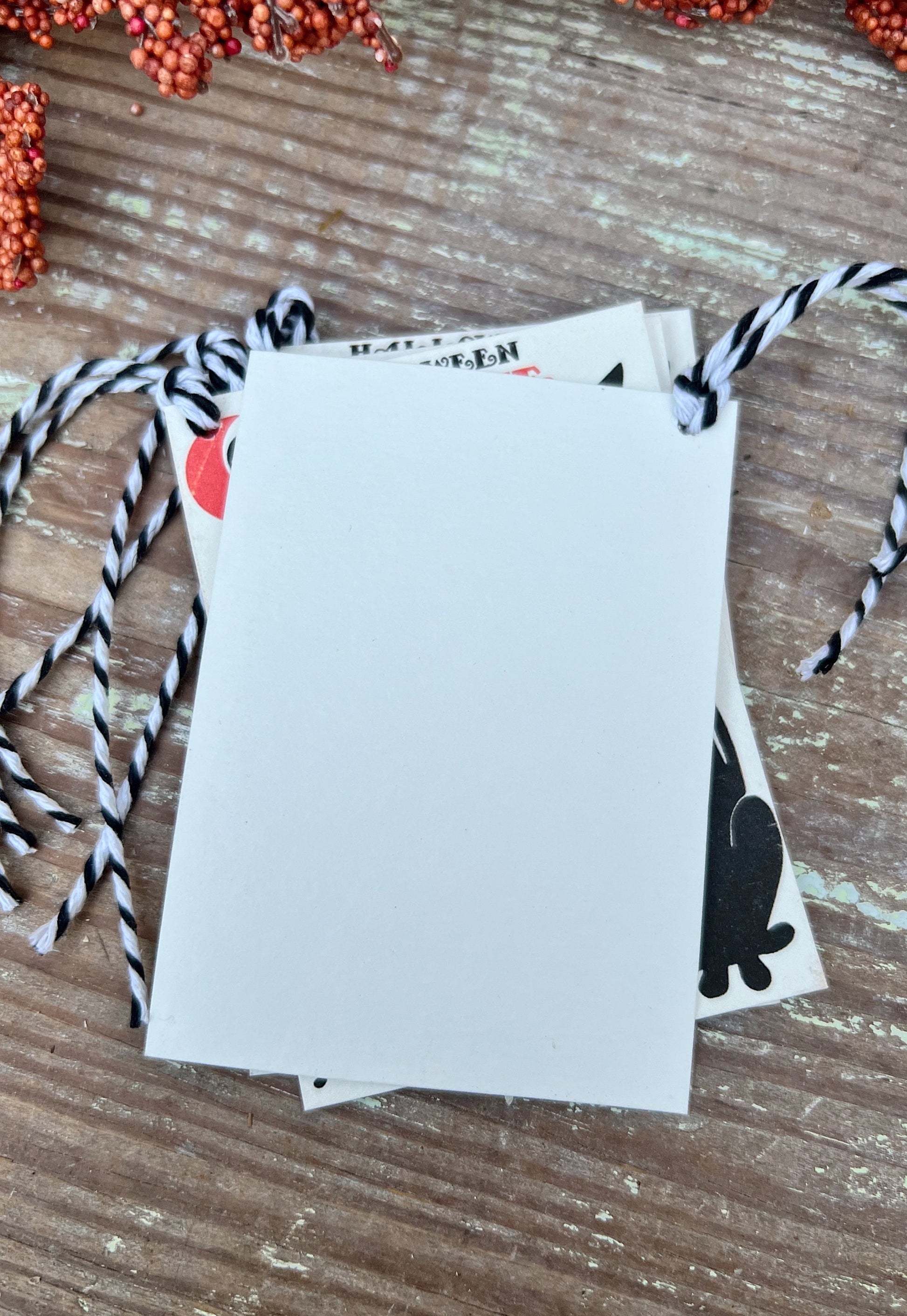 HALLOWEEN COSTUME CLOWN Retro Gift Tags Vintage Farmhouse Decor Grungy Party Favor Vintage Halloween Card