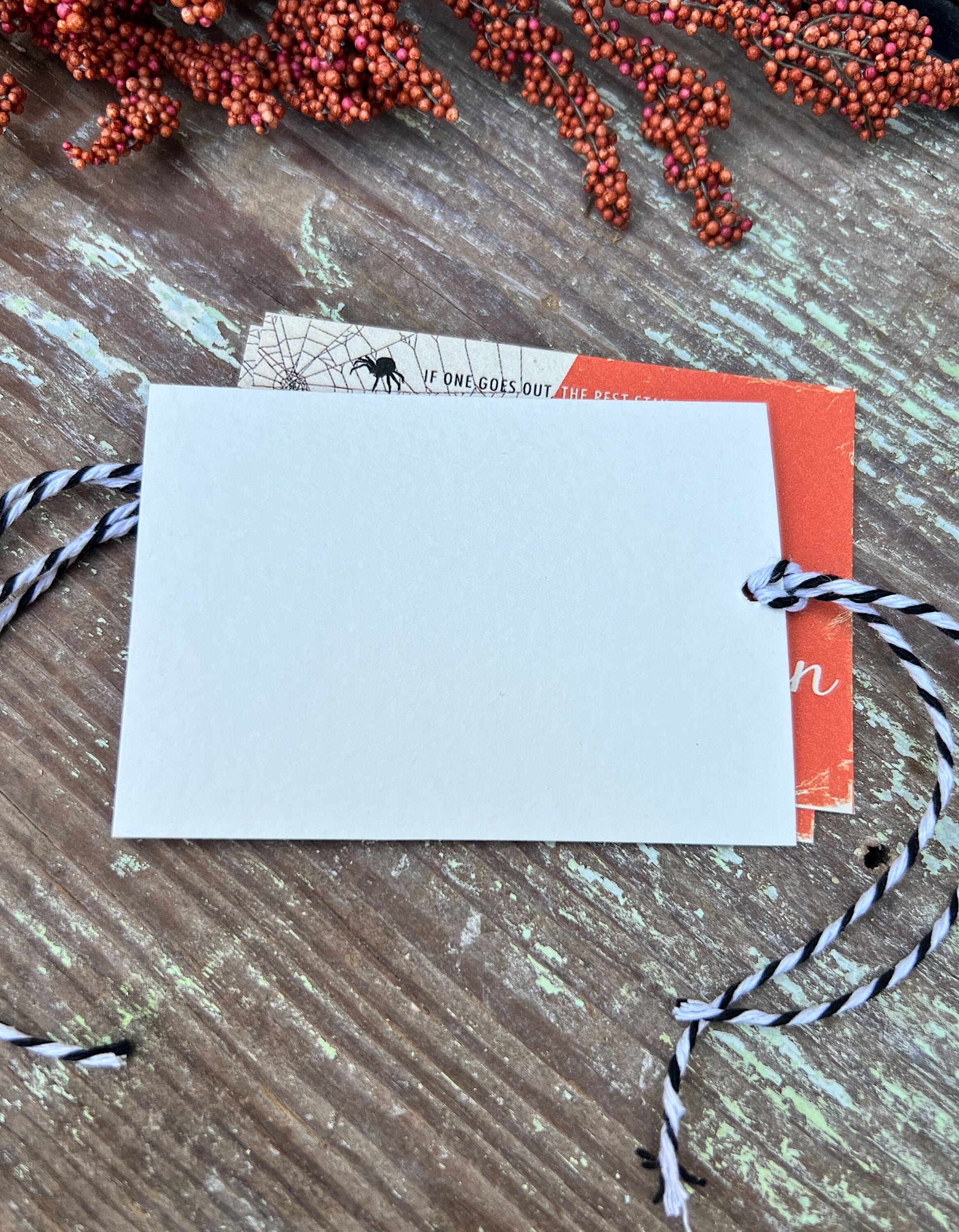 HALLOWEEN LIGHTS WITCH Retro Gift Tags Vintage Orange Farmhouse Decor Grungy Party Favor Vintage Halloween Card