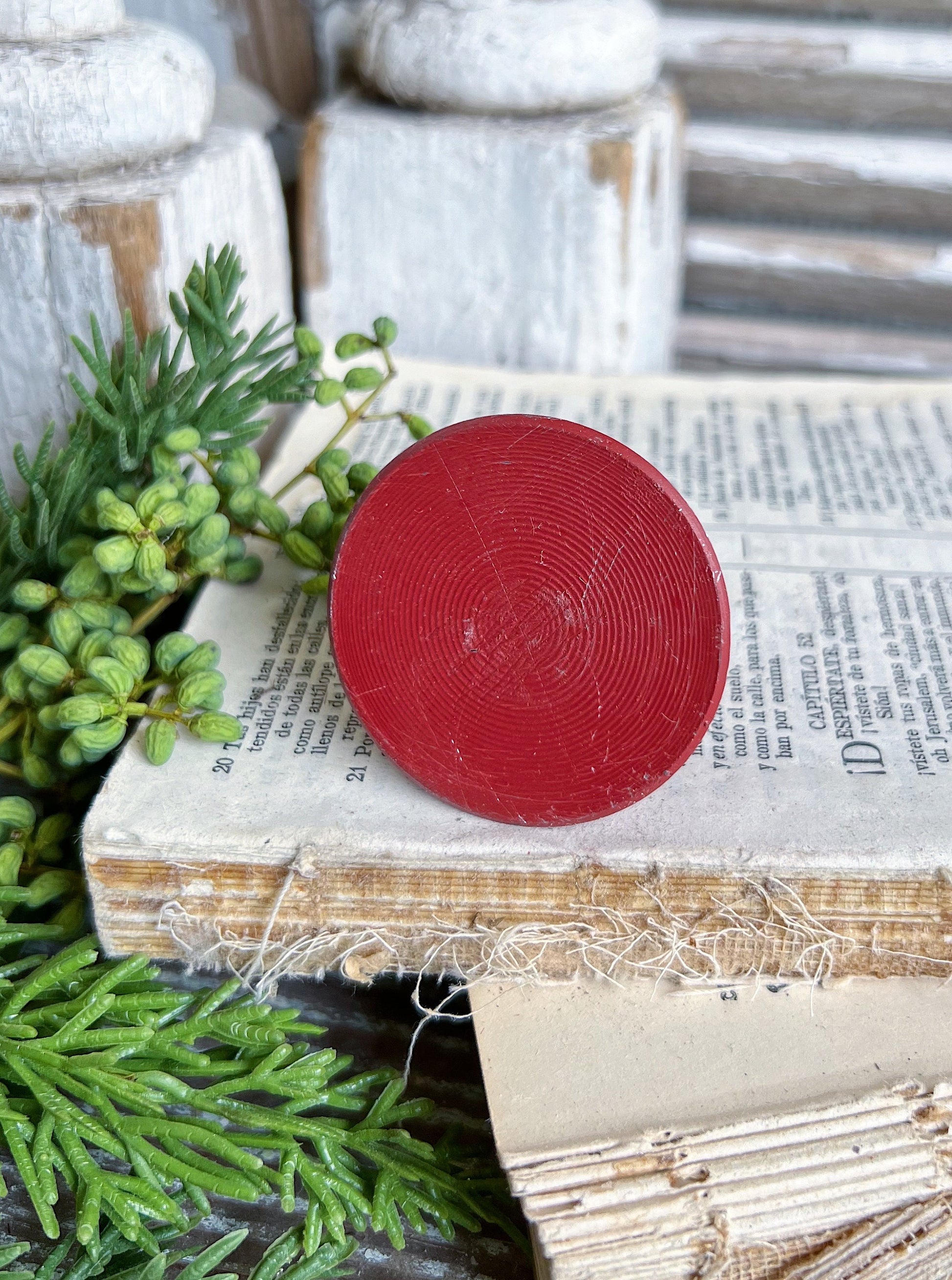 Vintage RED Metal Floral Frog ROUND Antique Flower Garden Display Farmhouse Decor Style Industrial Salvage Americana CHRISTMAS