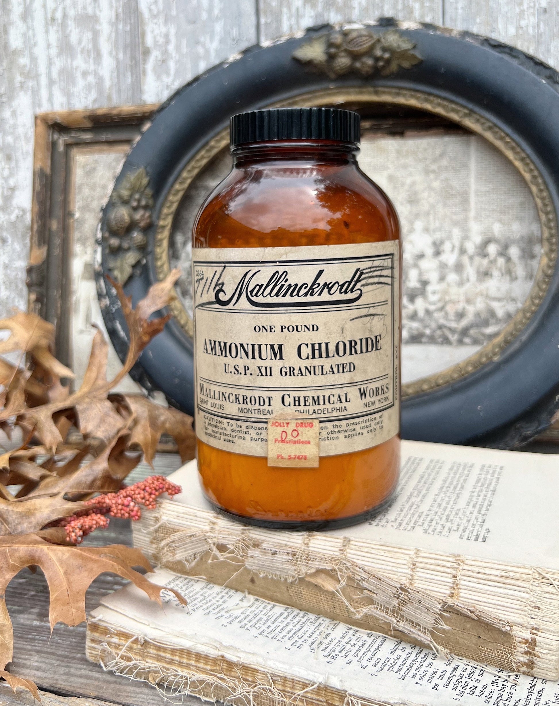 Antique Apothecary Amber Brown Glass Bottle 1 lb. MALLINCKRODT Pharmacy AMMONIUM CHLORIDE Industrial Decor Industrial Salvage