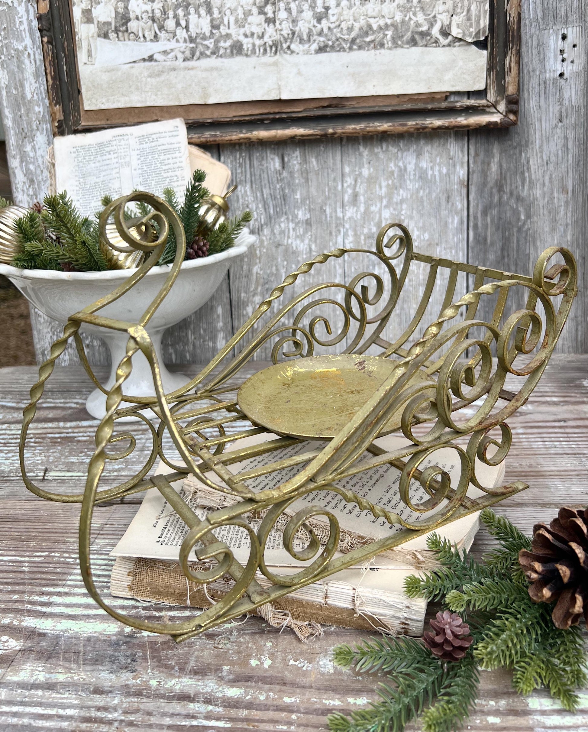 Vintage GOLD Metal SLEIGH Farmhouse Christmas Primitive Decoration LARGE Santa Sled