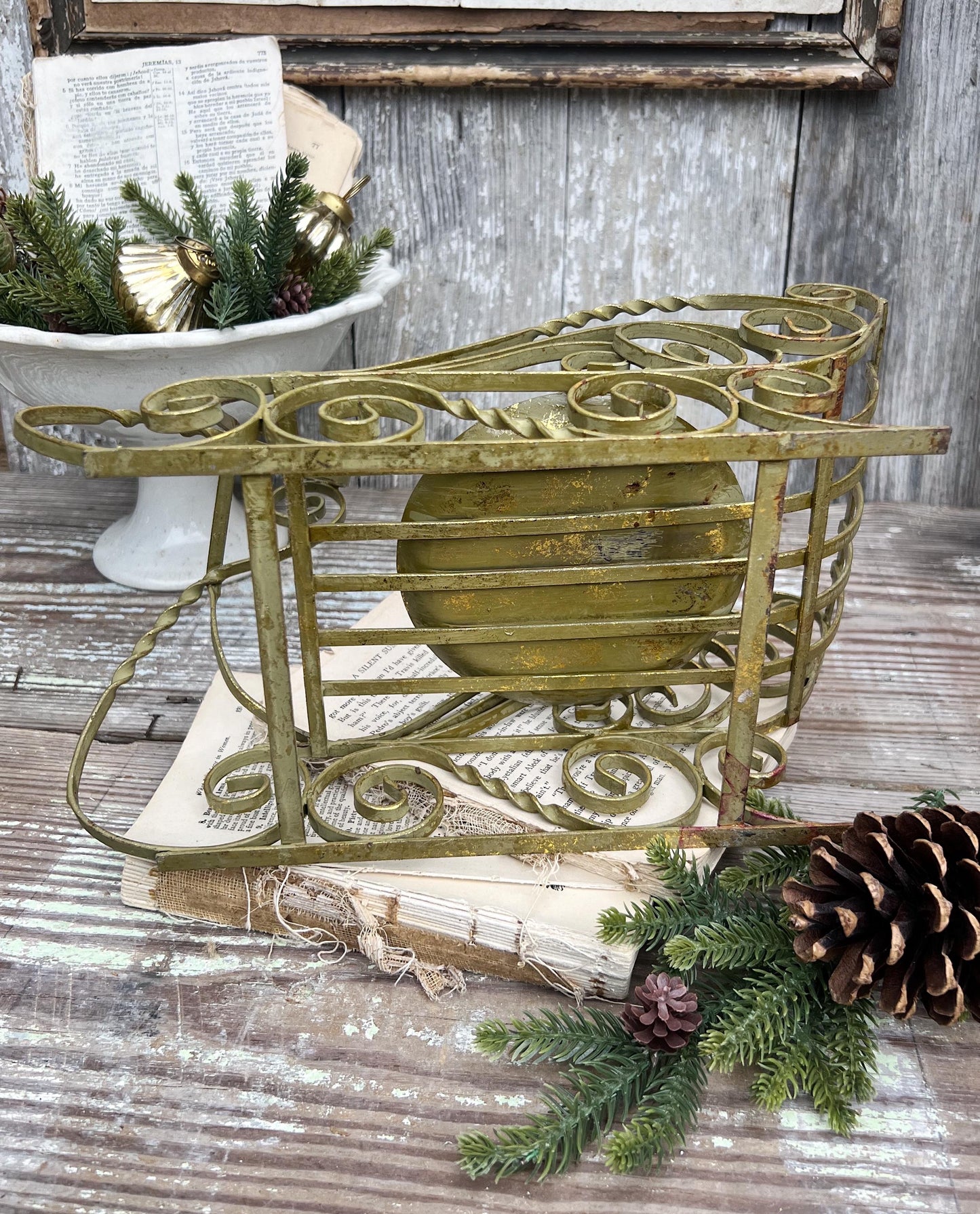 Vintage GOLD Metal SLEIGH Farmhouse Christmas Primitive Decoration LARGE Santa Sled