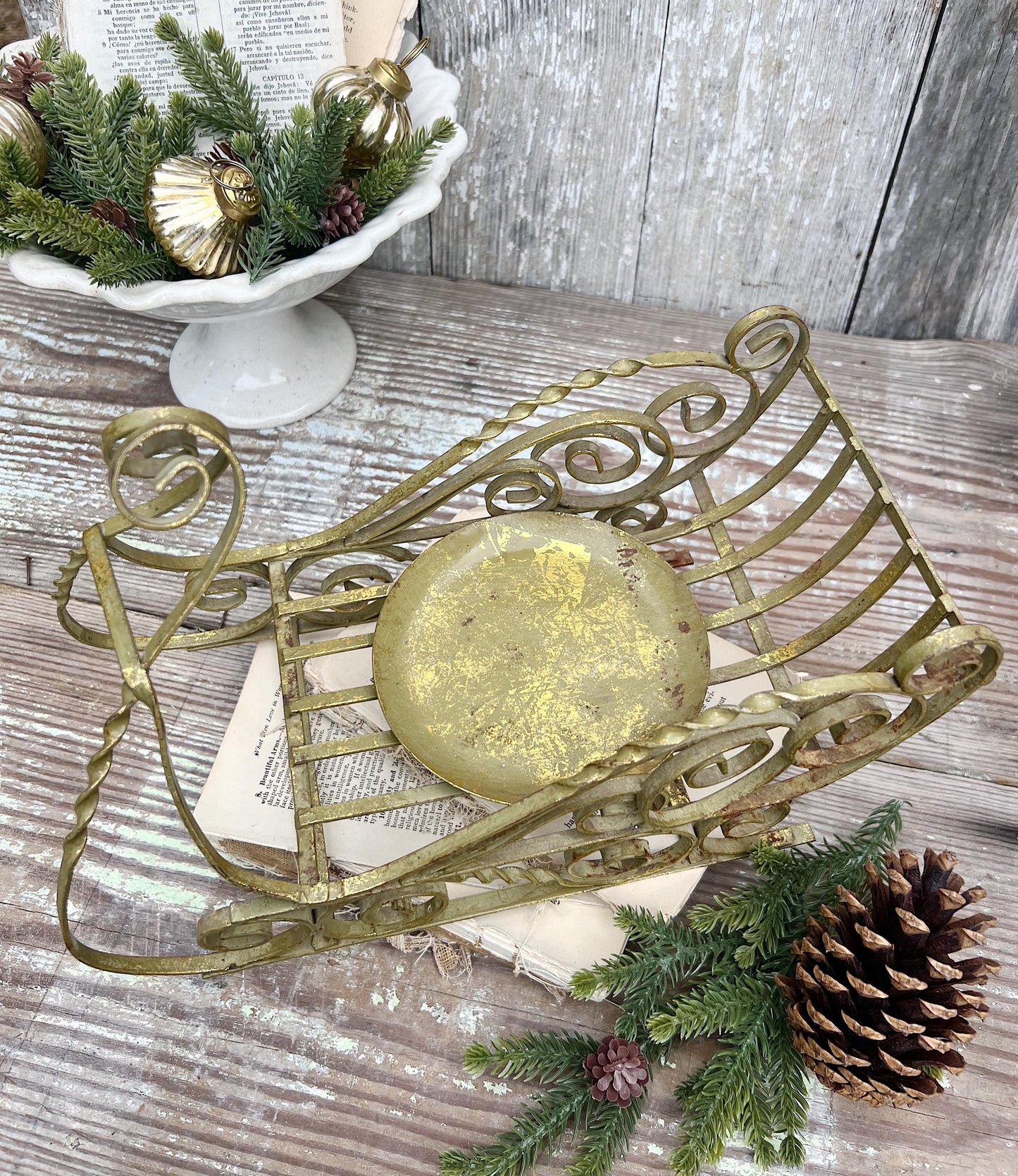 Vintage GOLD Metal SLEIGH Farmhouse Christmas Primitive Decoration LARGE Santa Sled