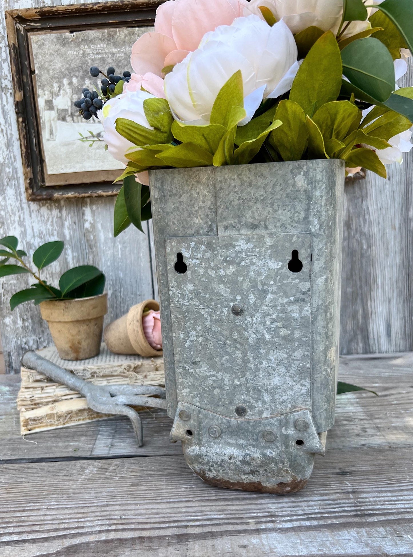 Vintage Galvanized Feeder Trough Farmhouse Decor Industrial Barn Salvage Farm Feeder Chicken Pig Rabbit
