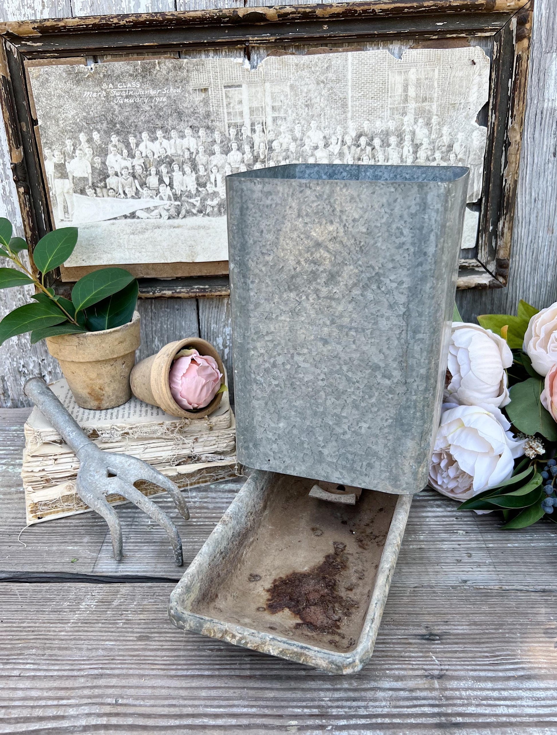 Vintage Galvanized Feeder Trough Farmhouse Decor Industrial Barn Salvage Farm Feeder Chicken Pig Rabbit
