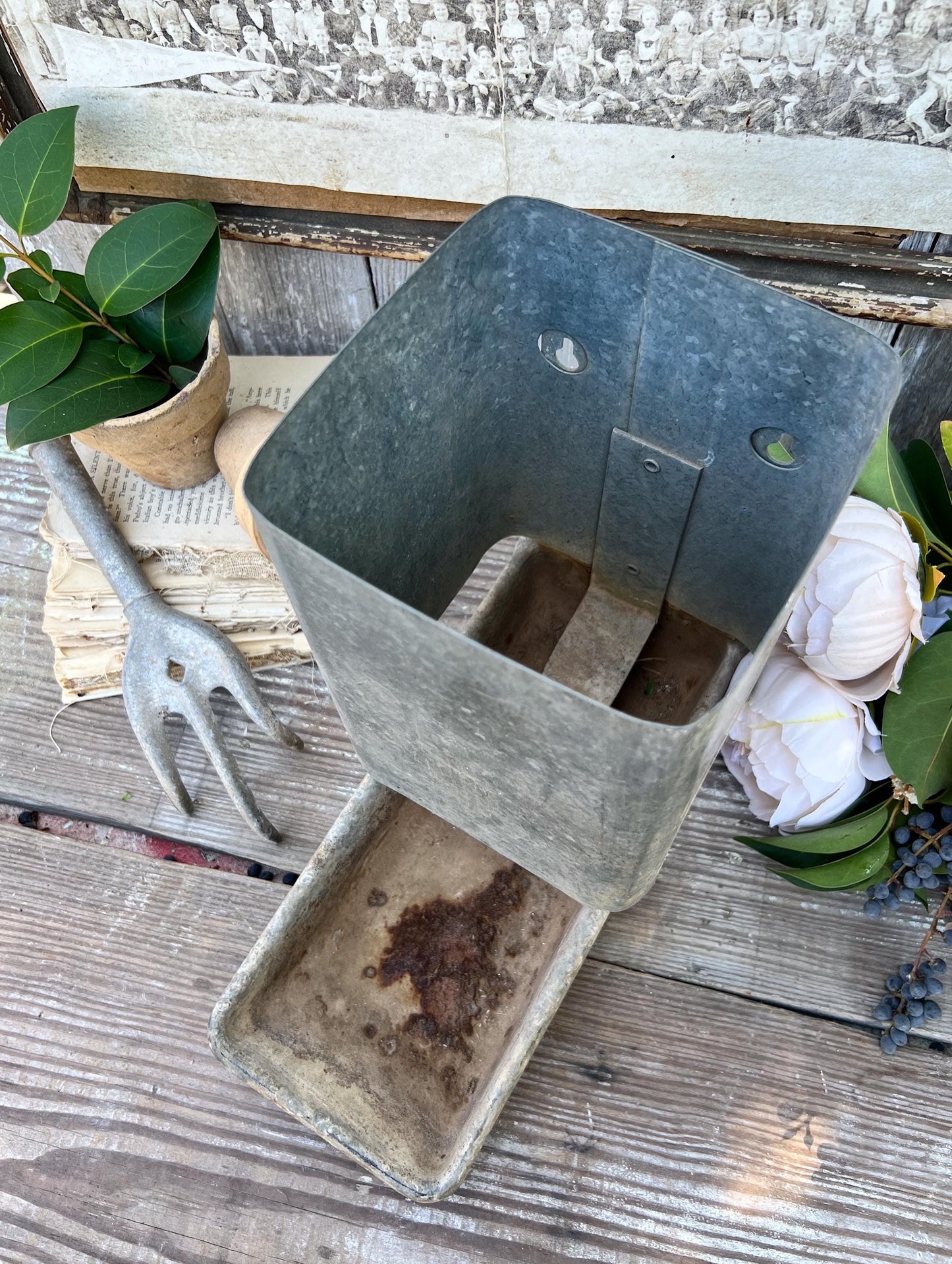 Vintage Galvanized Feeder Trough Farmhouse Decor Industrial Barn Salvage Farm Feeder Chicken Pig Rabbit