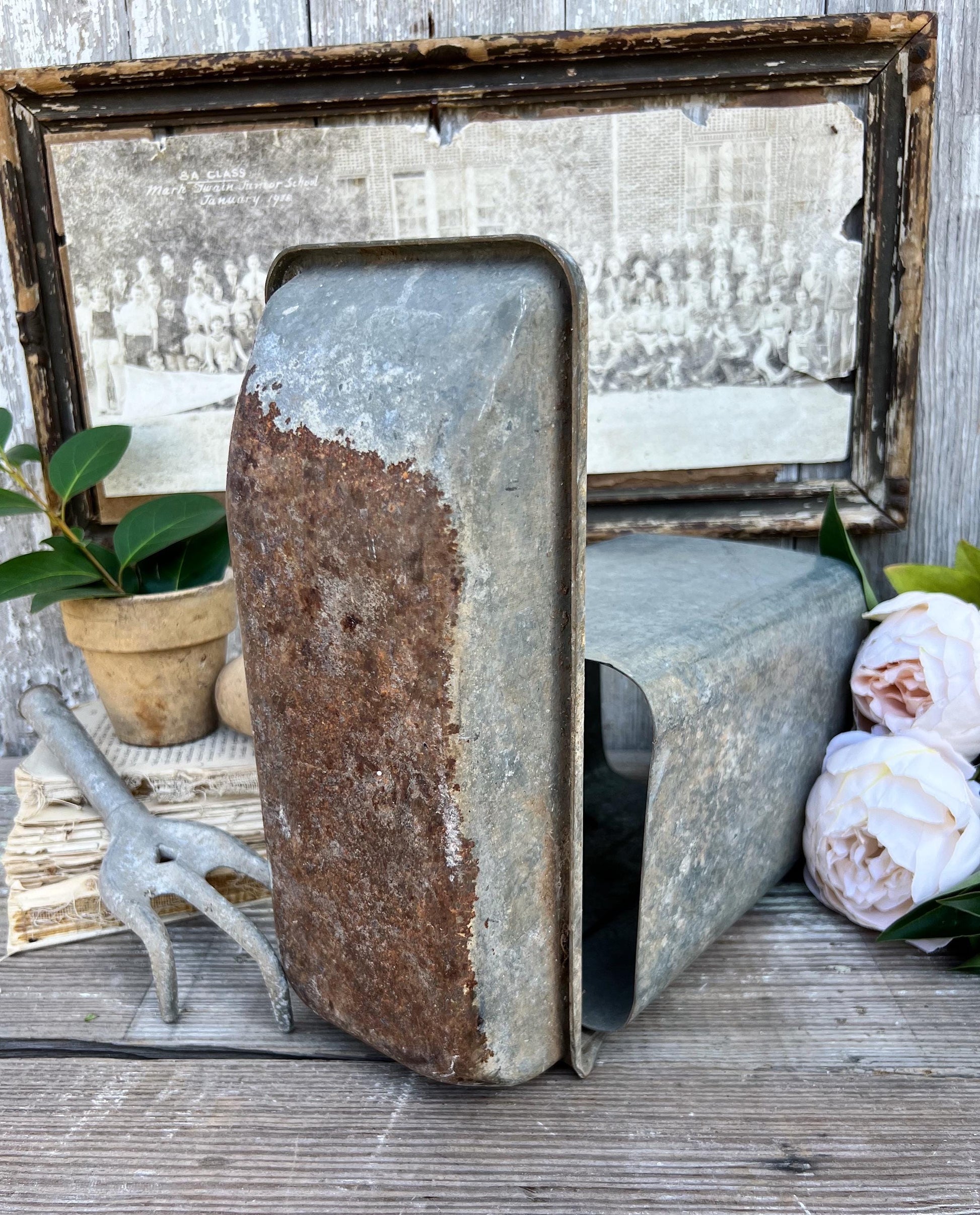 Vintage Galvanized Feeder Trough Farmhouse Decor Industrial Barn Salvage Farm Feeder Chicken Pig Rabbit