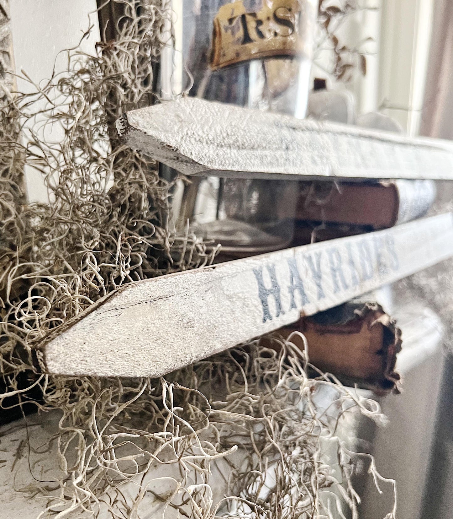 HAYRIDES Arrow Sign HALLOWEEN FALL Vintage Salvage Barn Wood Reclaimed White Chippy Paint Farmhouse Decor Architectural Gothic Black White
