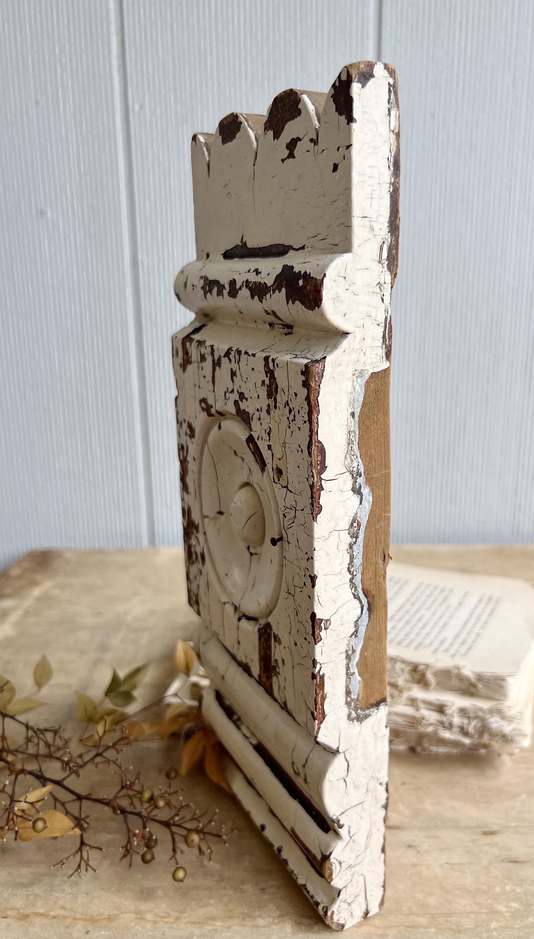 Antique EASTLAKE Plith CHIPPY WHITE Salvaged Pediment Architectural Wood Accent Trim Detail Reclaimed Farmhouse Rustic Decor
