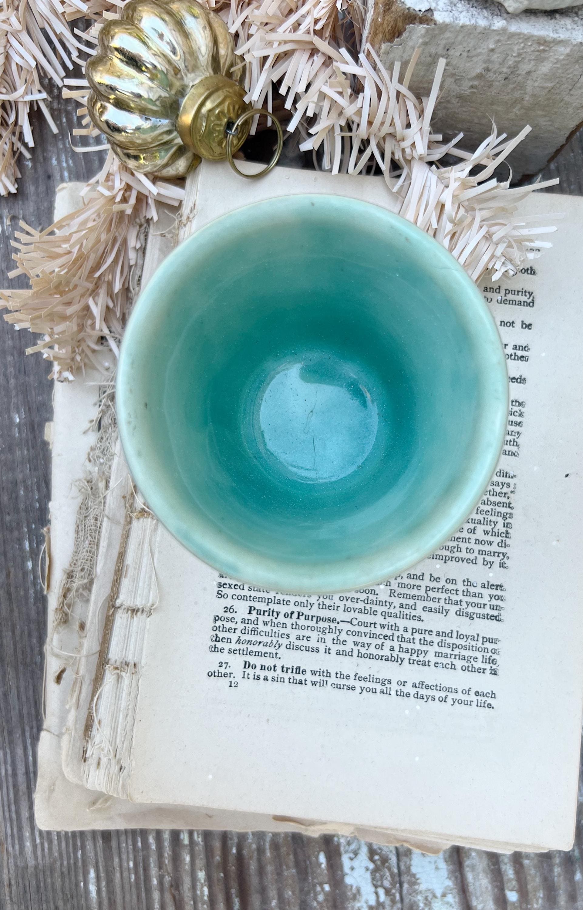 Vintage Turquoise Tulip Flower Pot USA Planter Container Farmhouse Vintage Garden Decor Christmas Green