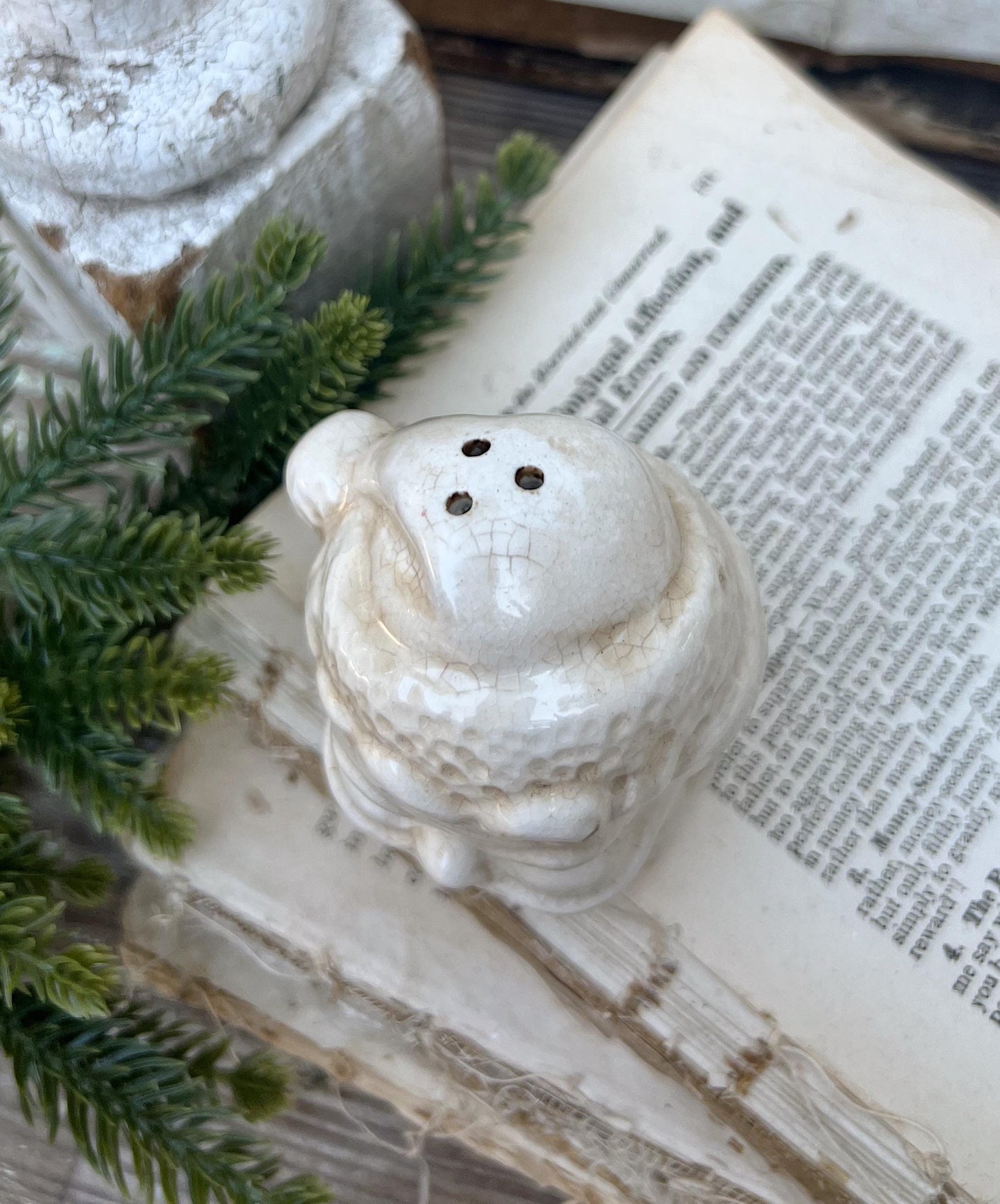 Vintage Ironstone Santa Claus Salt Shaker Creamy WHITE Crazed Stained Farmhouse Christmas Decor