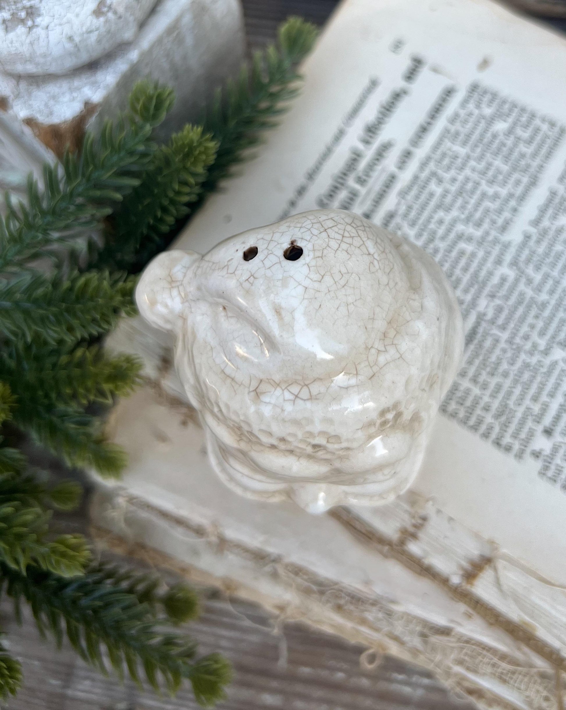 Vintage Ironstone Santa Claus Salt Shaker Creamy WHITE Crazed Stained Farmhouse Christmas Decor