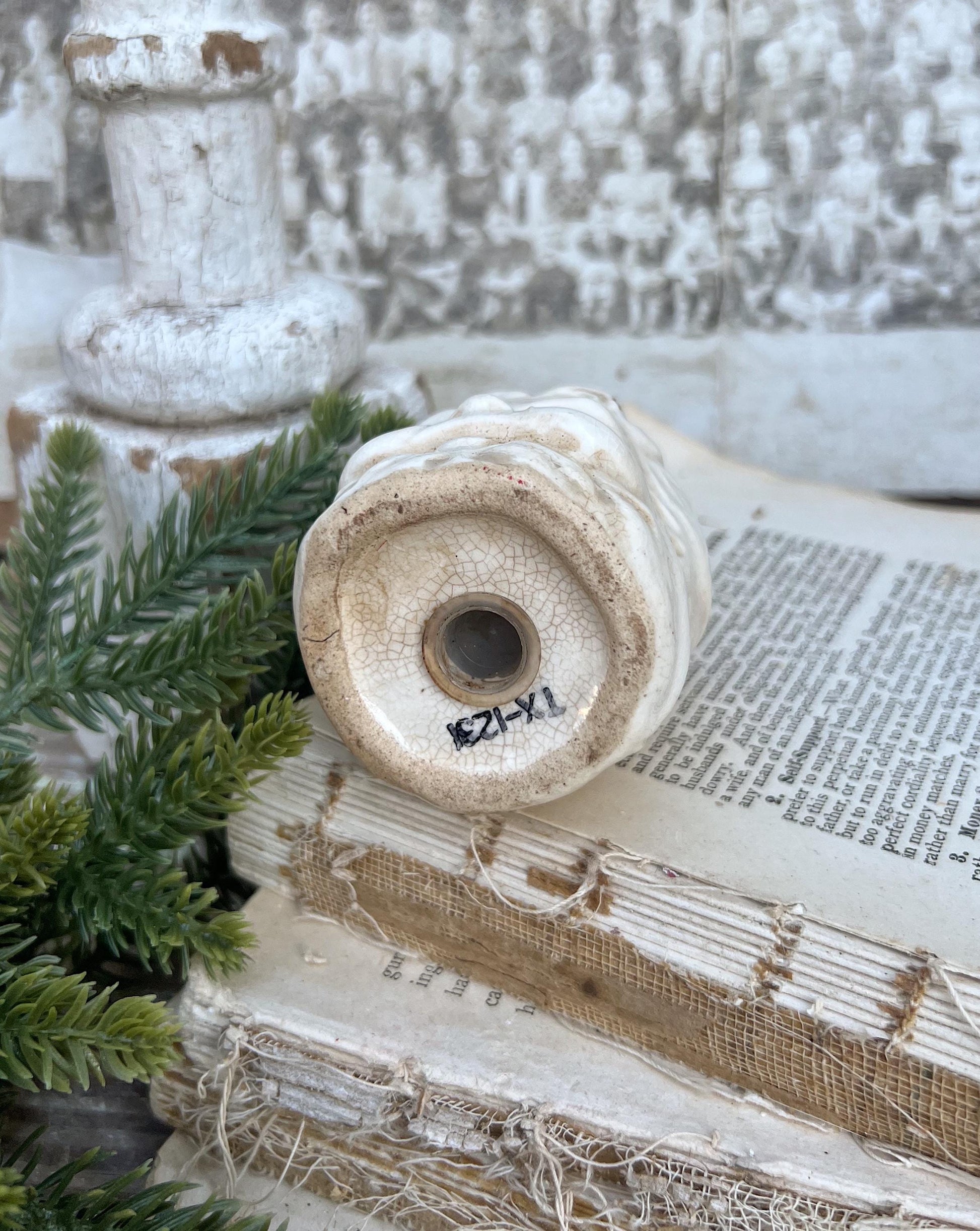 Vintage Ironstone Santa Claus Salt Shaker Creamy WHITE Crazed Stained Farmhouse Christmas Decor