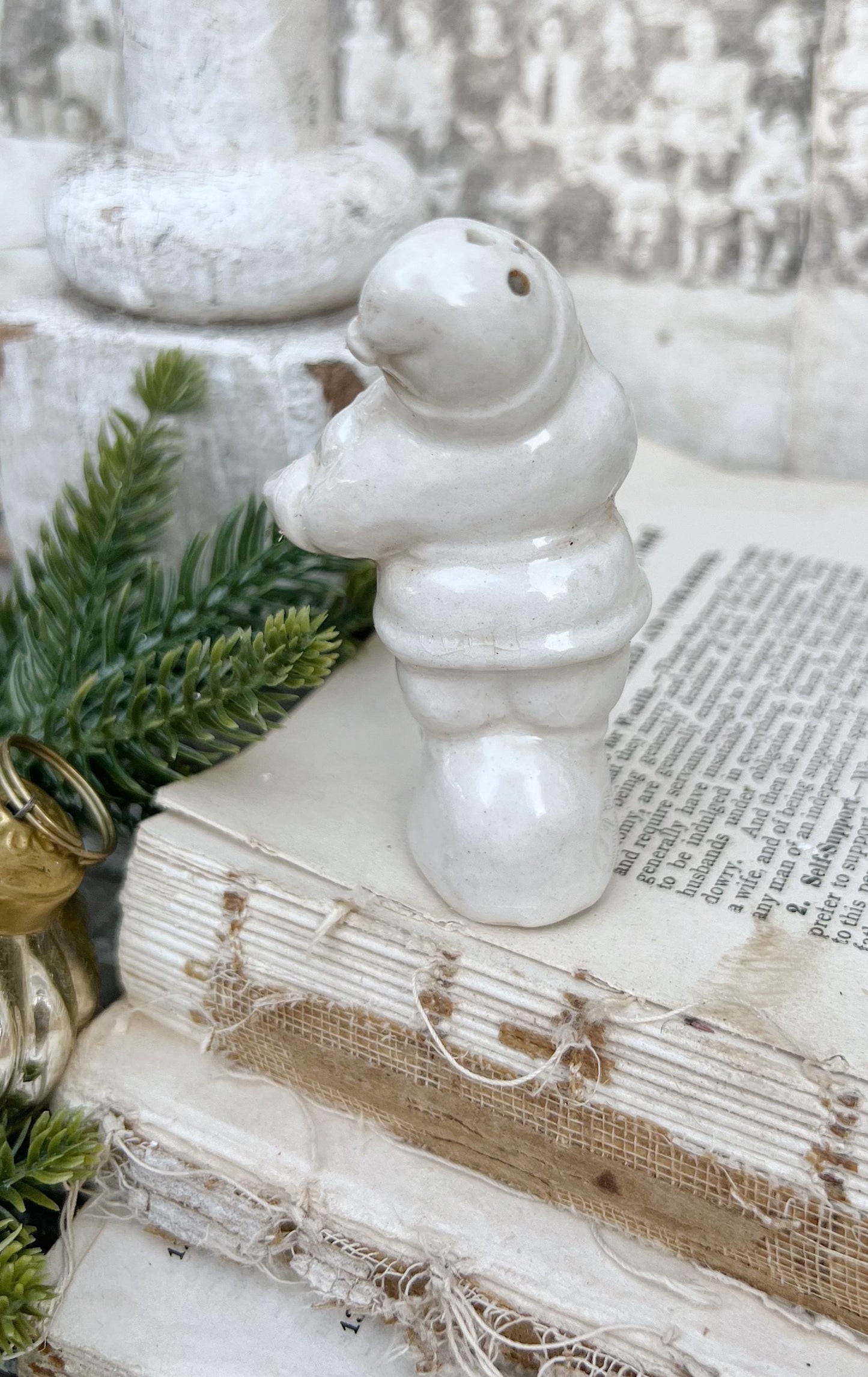 Vintage Ironstone Santa Claus Salt Shaker Creamy WHITE Farmhouse Christmas Decor VIOLIN Stained Crazing