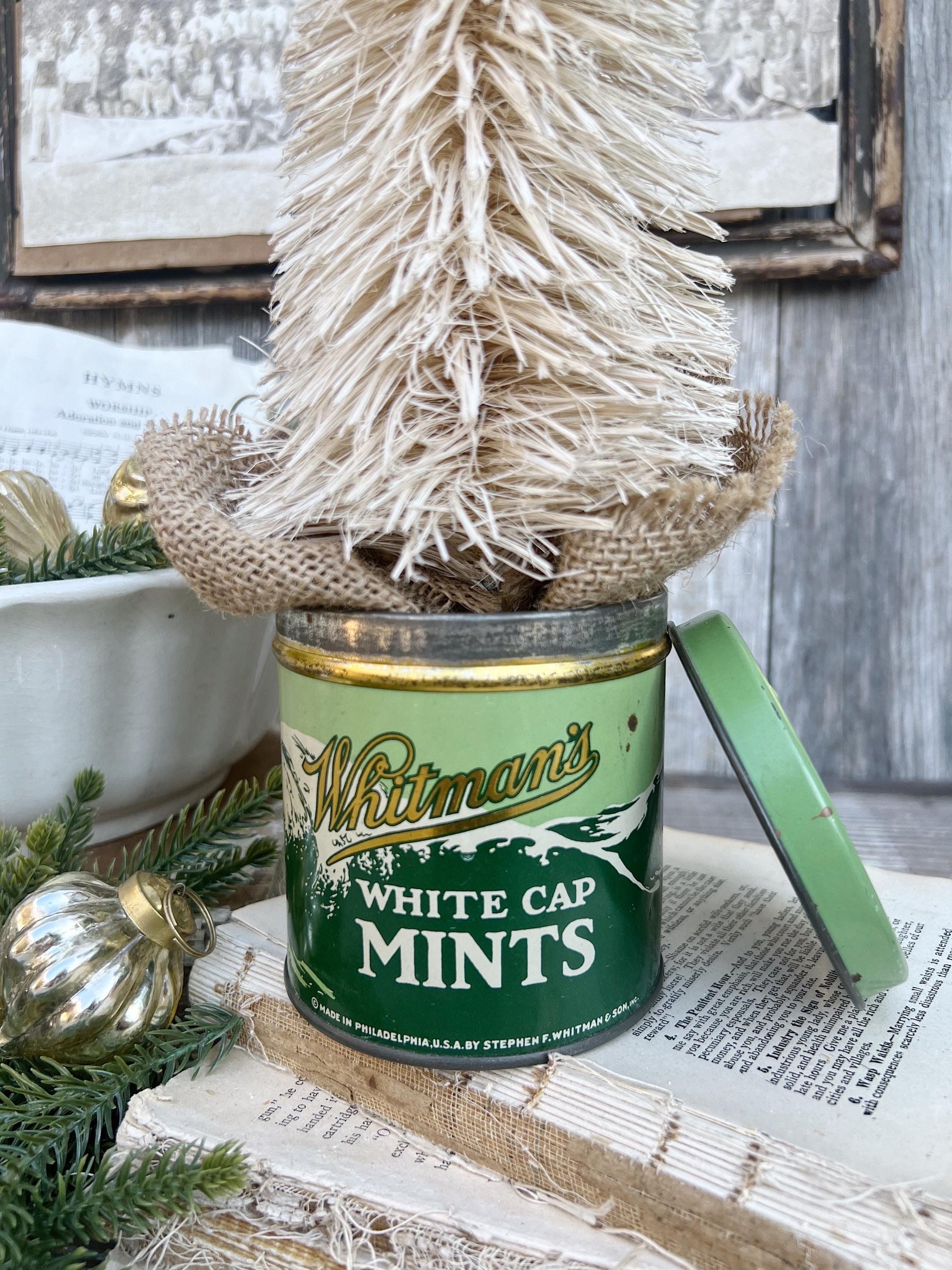 Vintage WHITMAN’S White Cap MINTS Tin Candy Canister With Lid Farmhouse Decor Vintage Christmas Candy Container Box Round GREEN 1 1/2 lb