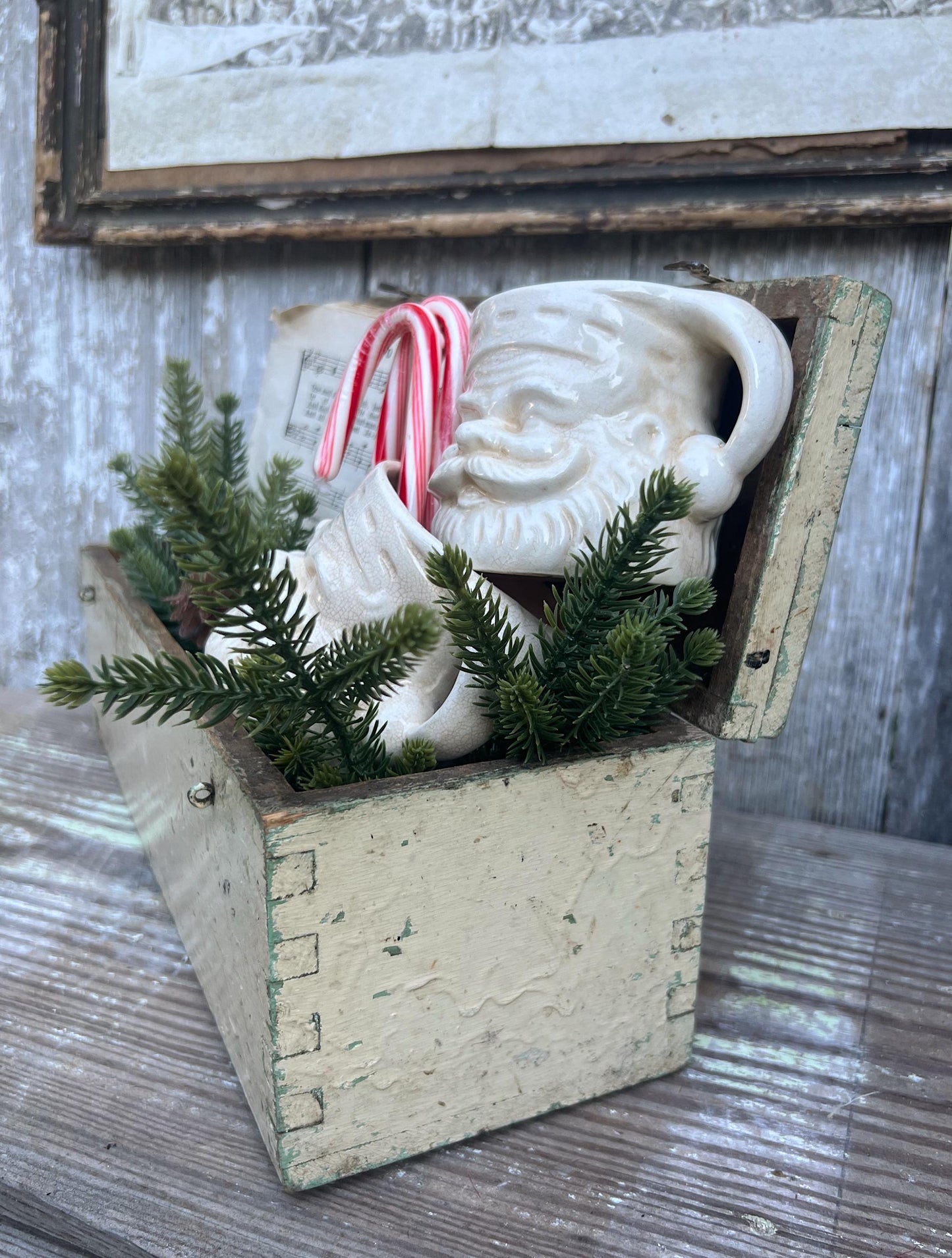 Antique Primitive Wooden Box Crate Box With Lid Chippy White Paint Farmhouse Vintage Salvaged Dovetail Wood
