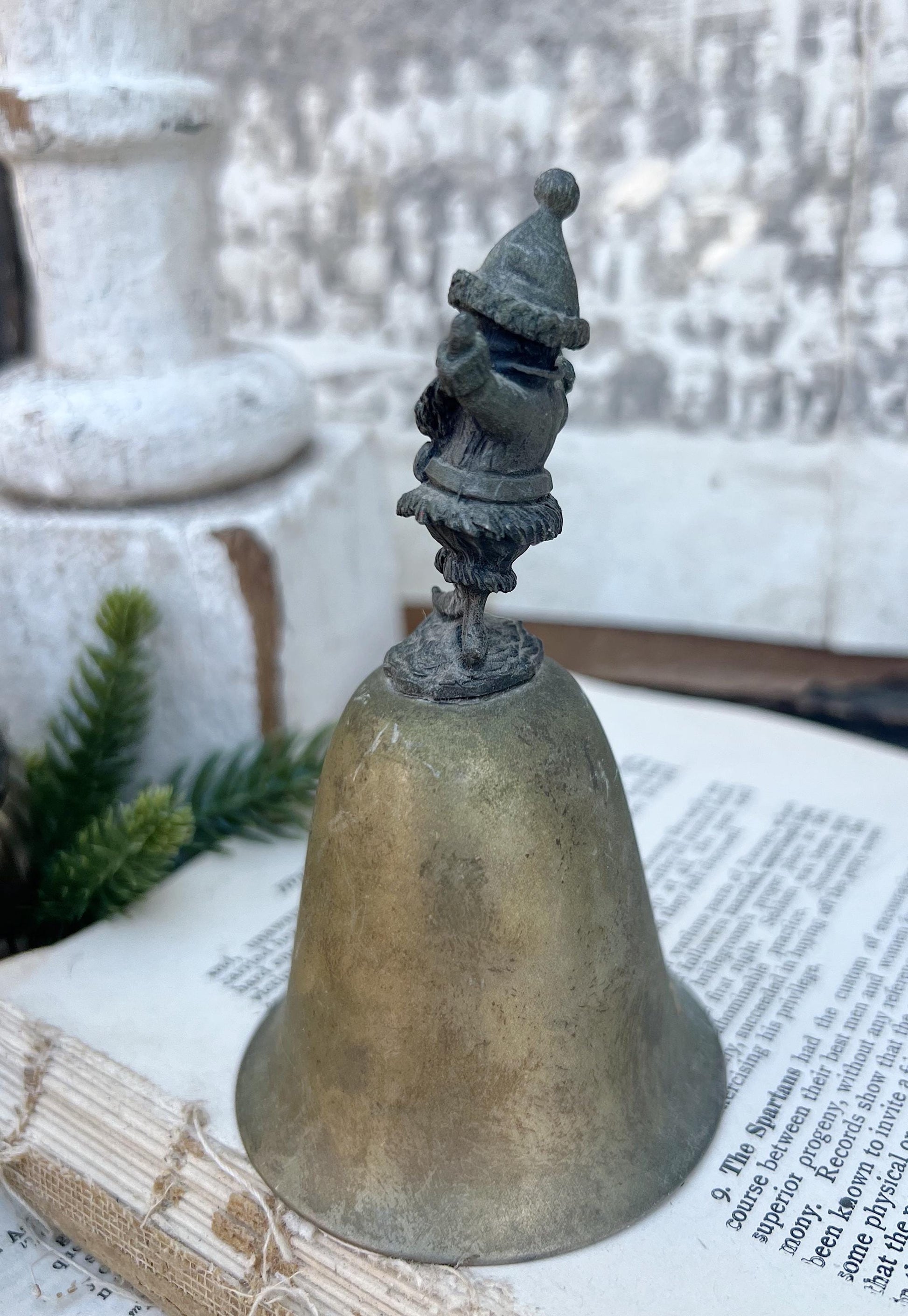 Vintage SANTA BRASS Metal Bell Handheld Dinner Christmas Farmhouse Decor
