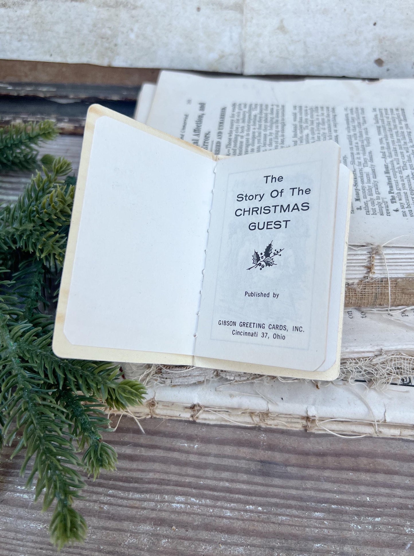 Vintage The Story of the CHRISTMAS GUEST Book Pocket Gibson