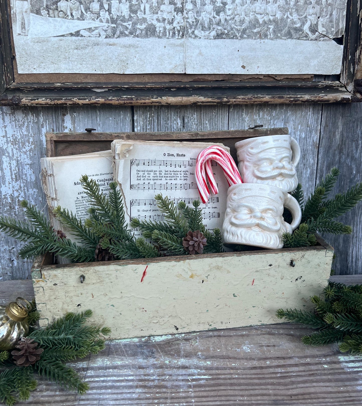 Antique Primitive Wooden Box Crate Box With Lid Chippy White Paint Farmhouse Vintage Salvaged Dovetail Wood