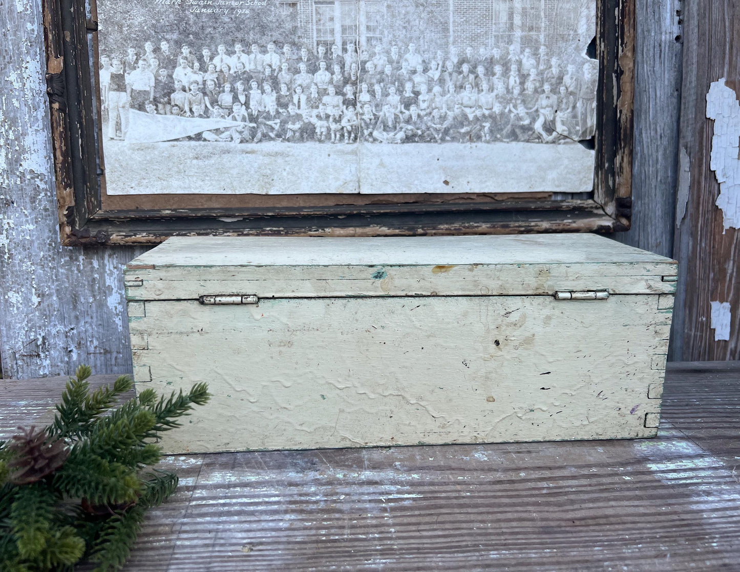 Antique Primitive Wooden Box Crate Box With Lid Chippy White Paint Farmhouse Vintage Salvaged Dovetail Wood