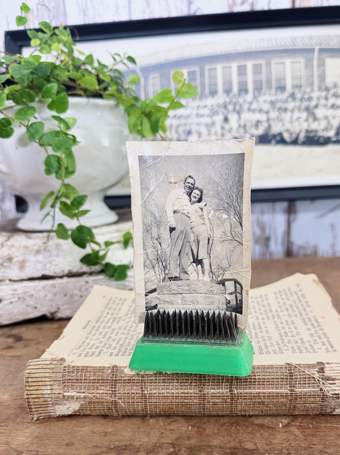 Vintage GREEN Metal Plastic Floral Frog Rectangle Antique Flower Spike GOLDEN GATE