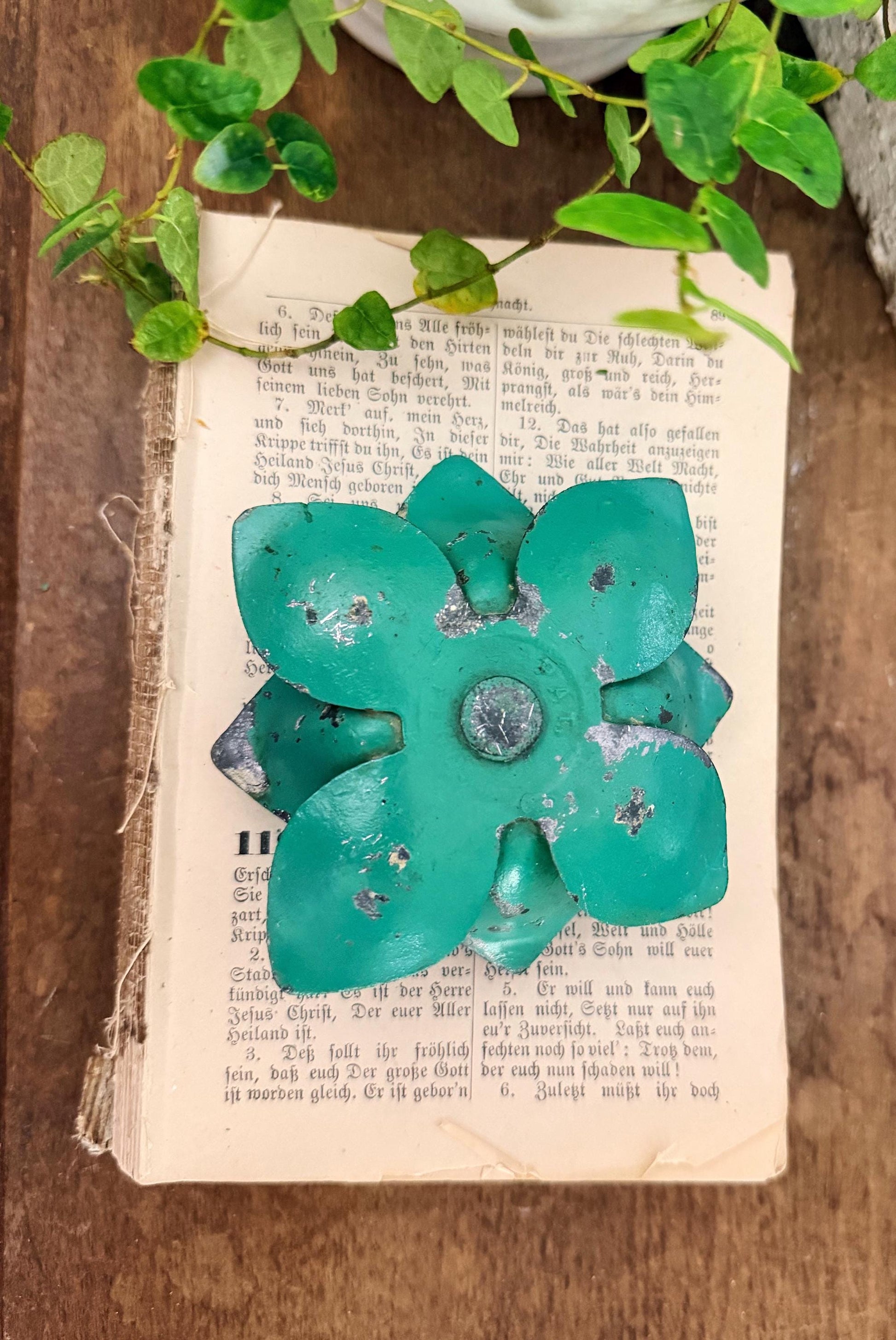 Antique GREEN LOTUS Petal Metal Floral Frog RARE Dazey Flower Holder Farmhouse Garden Antique Leaf Flower Frog Chippy Paint
