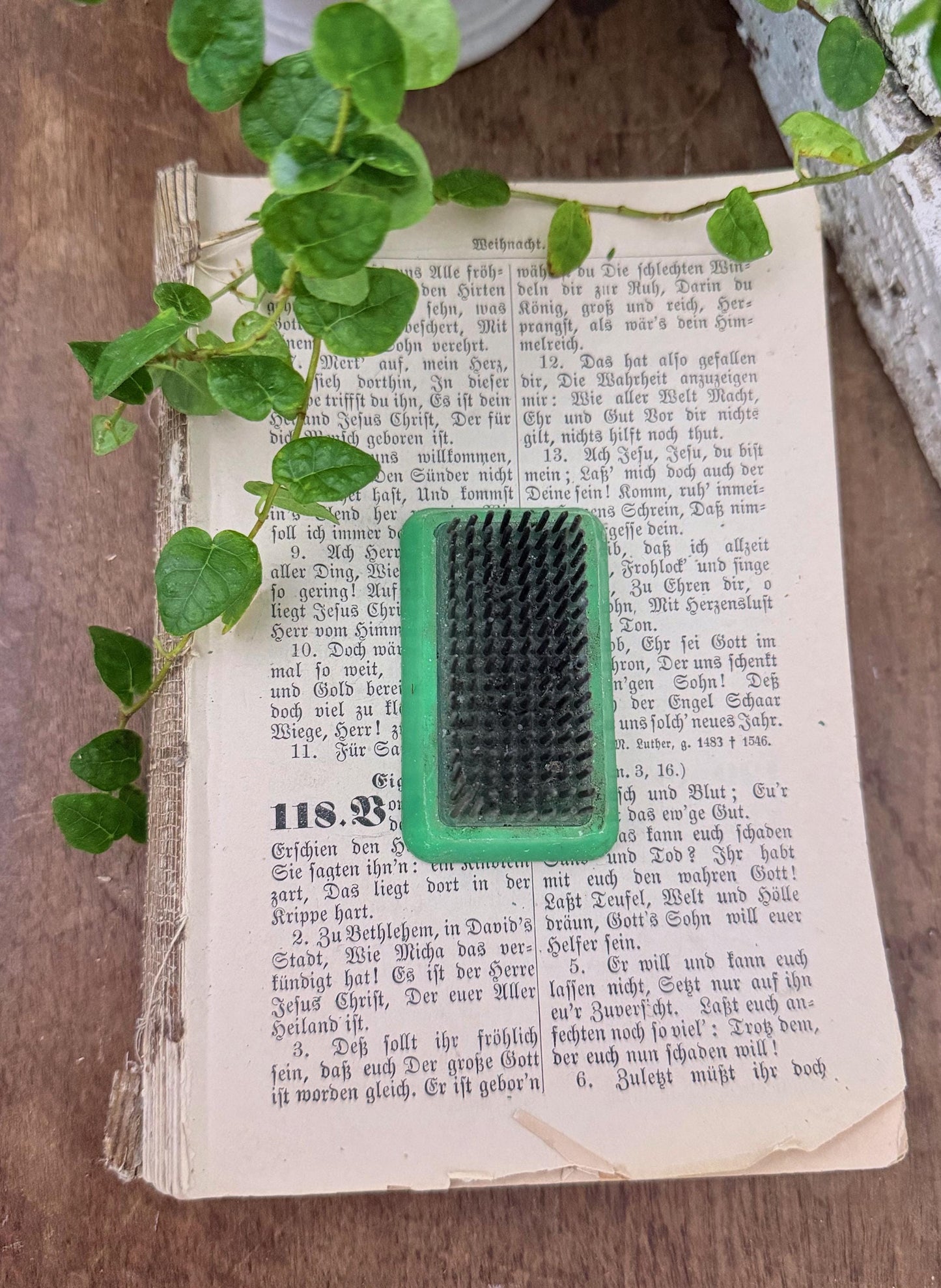 Vintage GREEN Metal Plastic Floral Frog Rectangle Antique Flower Spike GOLDEN GATE