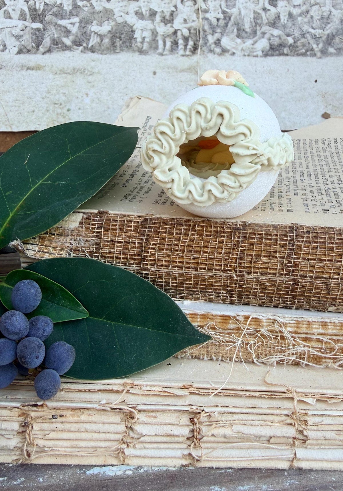 Vintage Sugar Egg Diorama EASTER Decor Farmhouse Spring Garden Decor Panoramic French KENCRAFT White