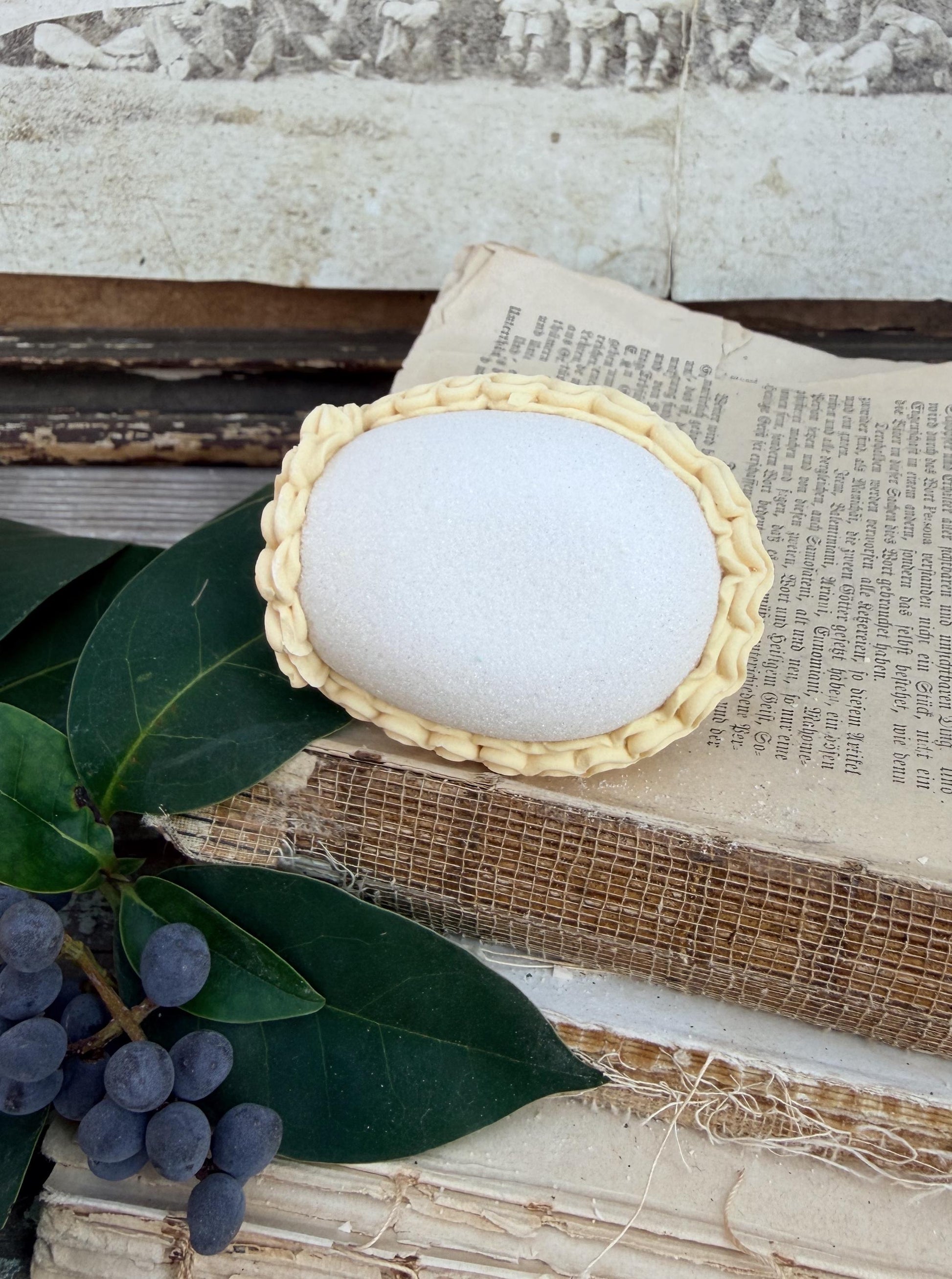 Vintage Sugar Egg Diorama EASTER Decor Farmhouse Spring Garden Decor Panoramic French KENCRAFT White